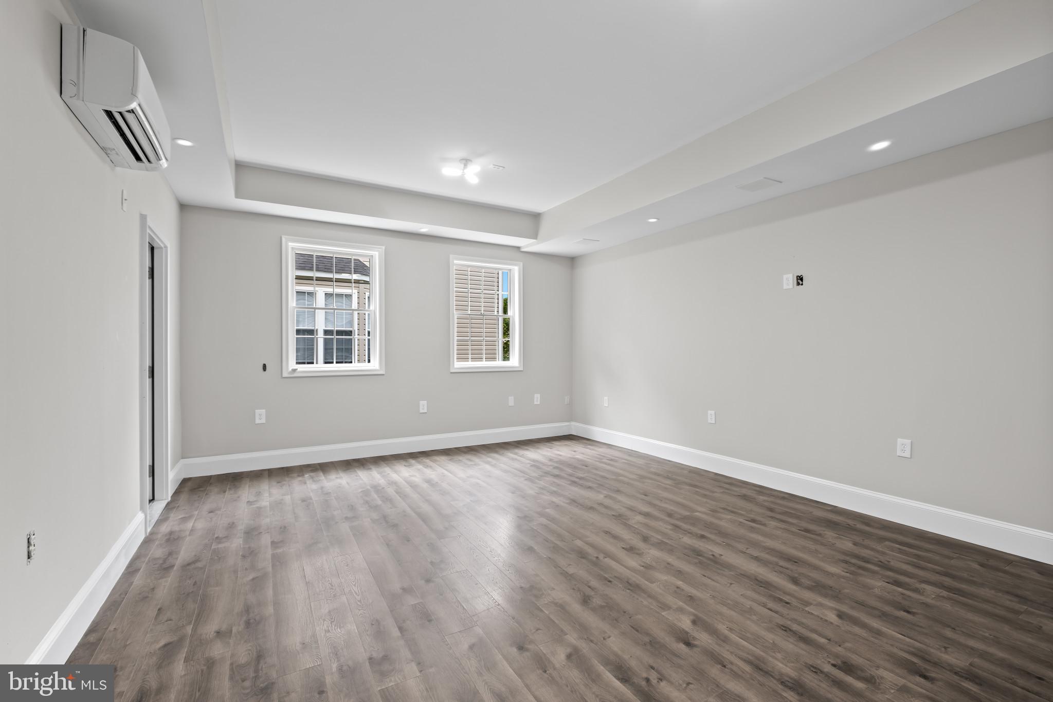 MALLARD RUN - Residential