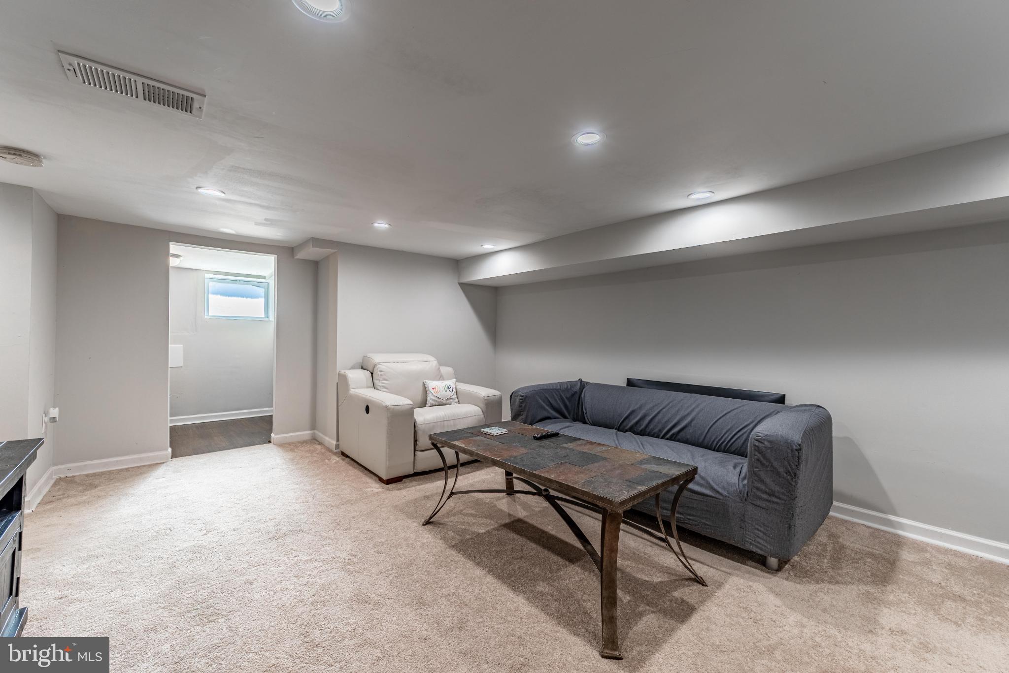 WOODBOURNE HEIGHTS - Residential