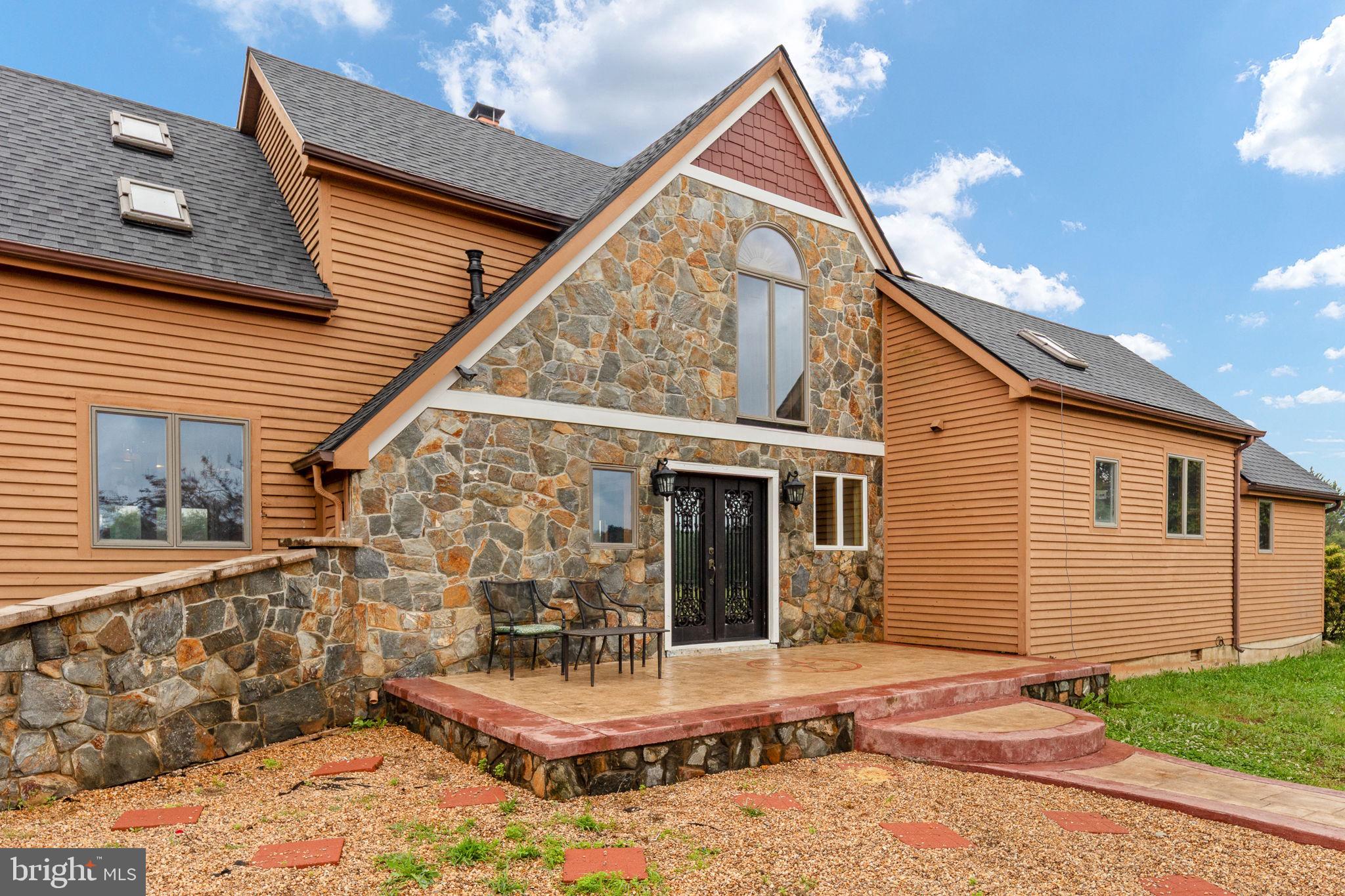6119 BEACH ROAD