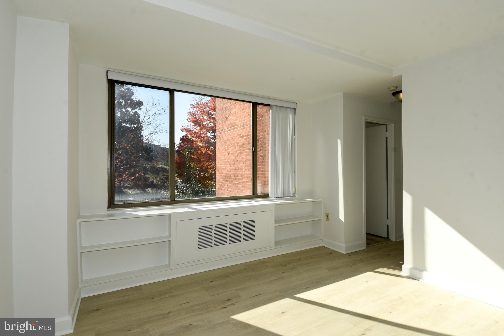 RIVER PLACE NORTH - Residential