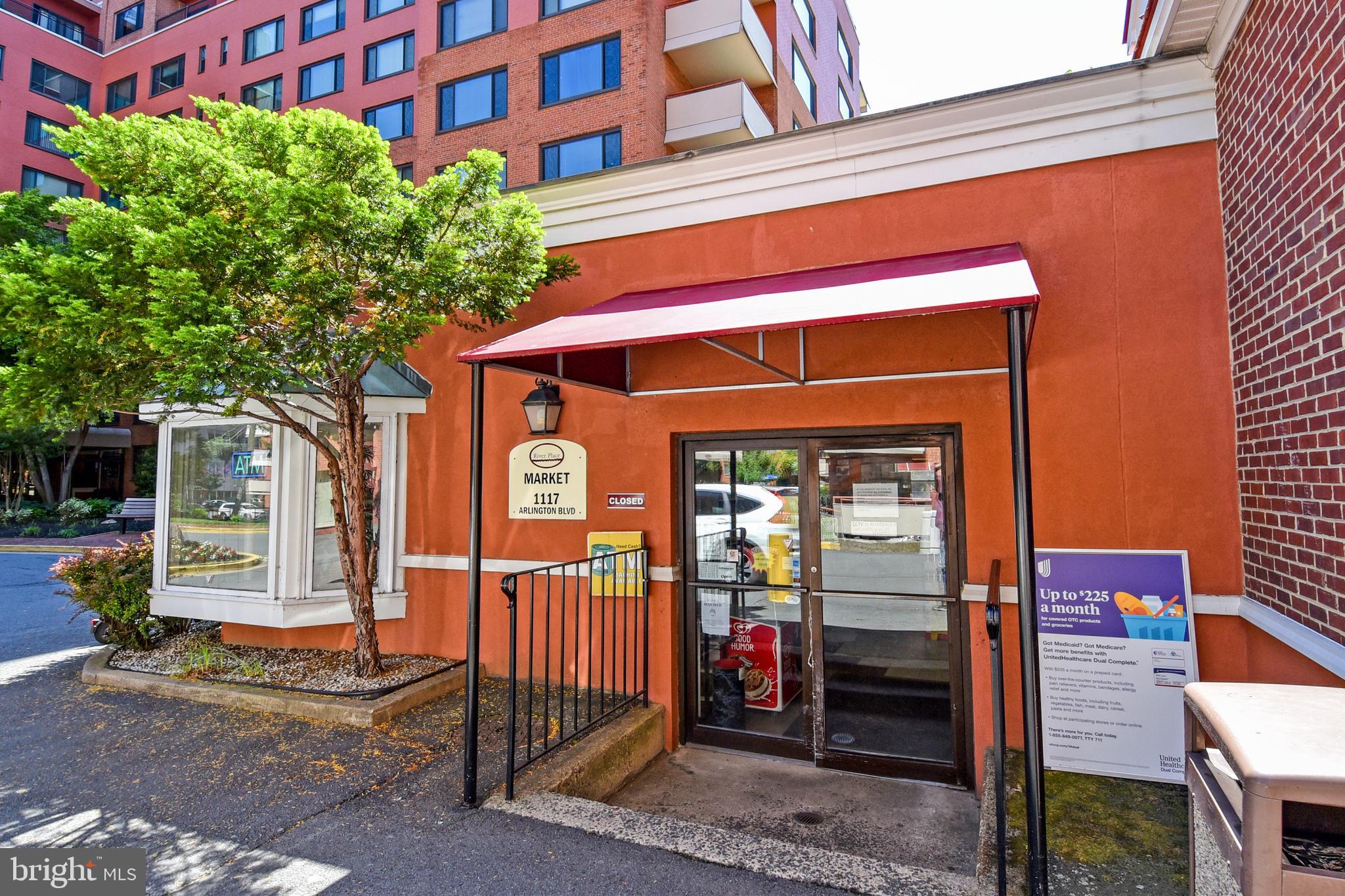 RIVER PLACE NORTH - Residential