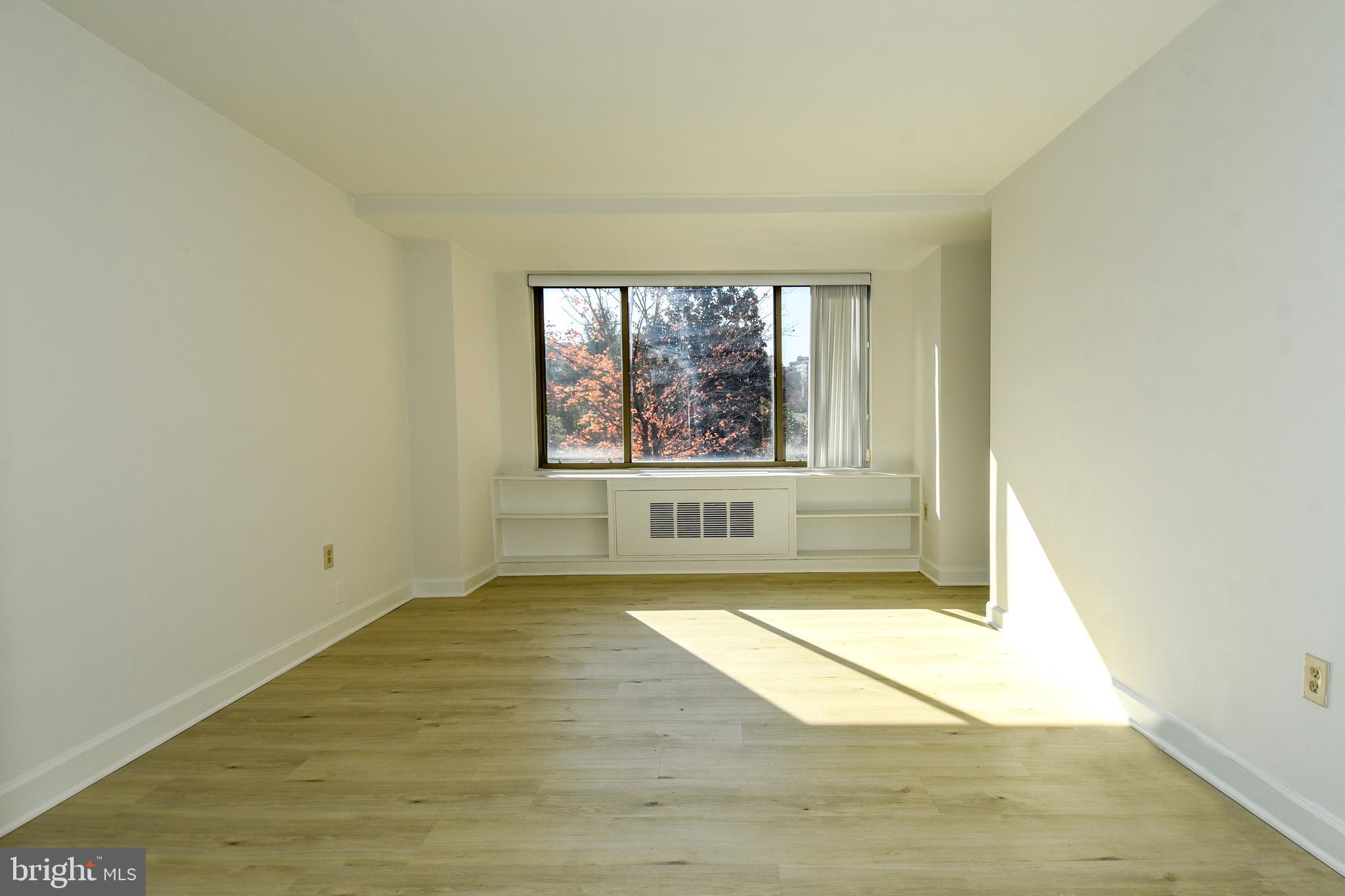 RIVER PLACE NORTH - Residential