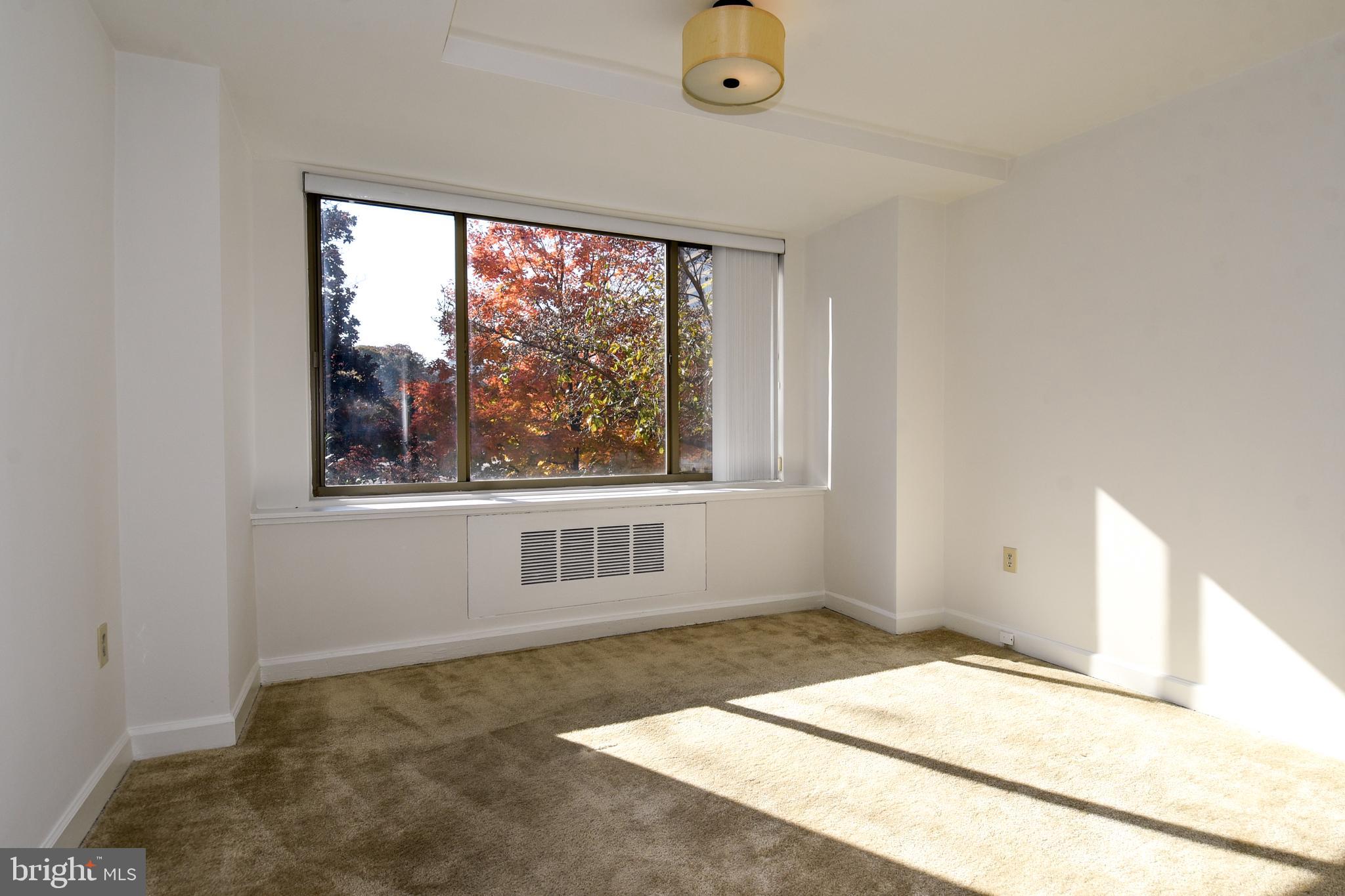 RIVER PLACE NORTH - Residential