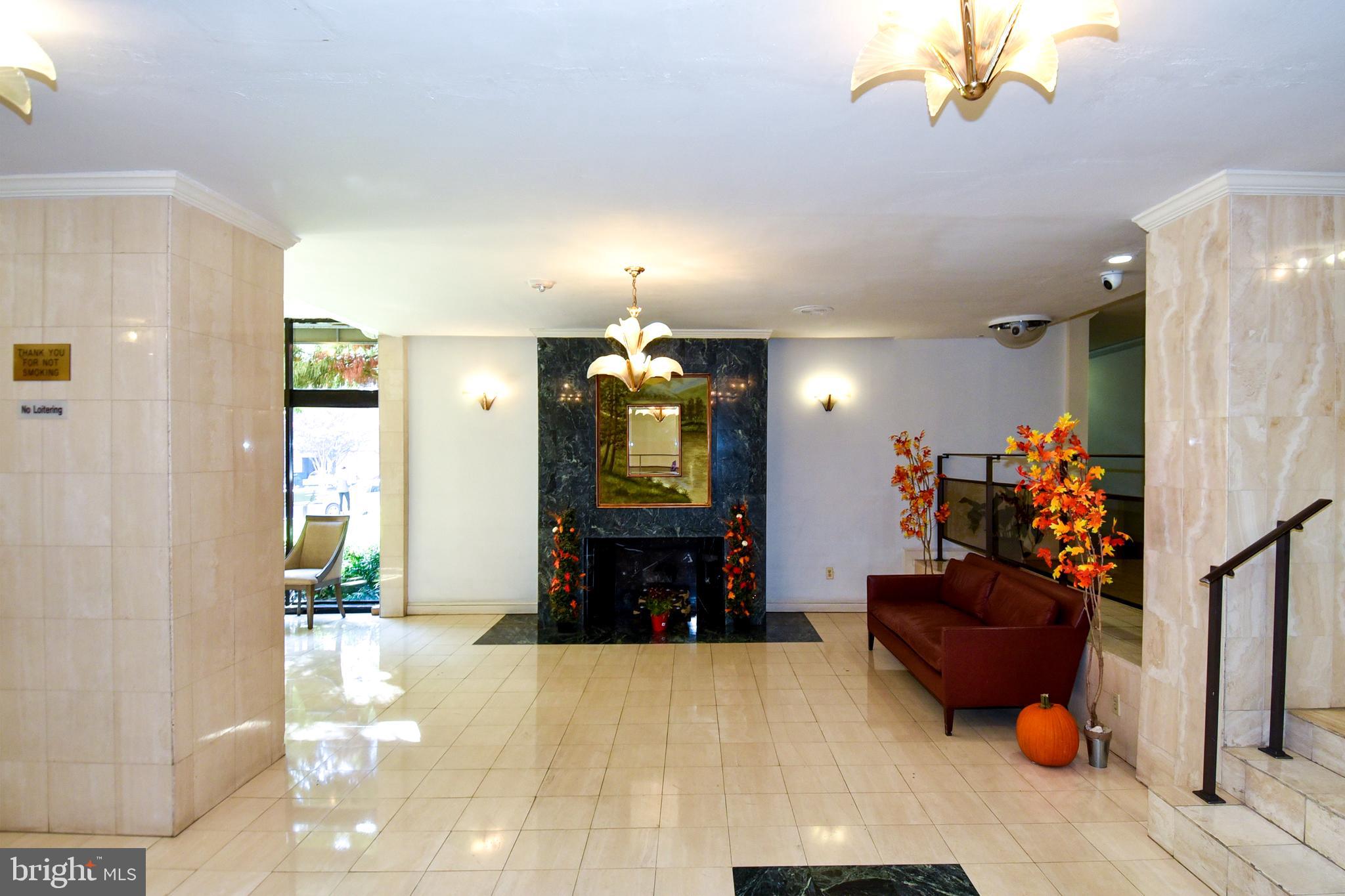 RIVER PLACE NORTH - Residential