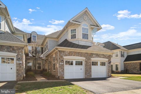 Photo of 13879 Gullane Drive, WOODBRIDGE, VA 22191 (MLS # VAPW2114468)