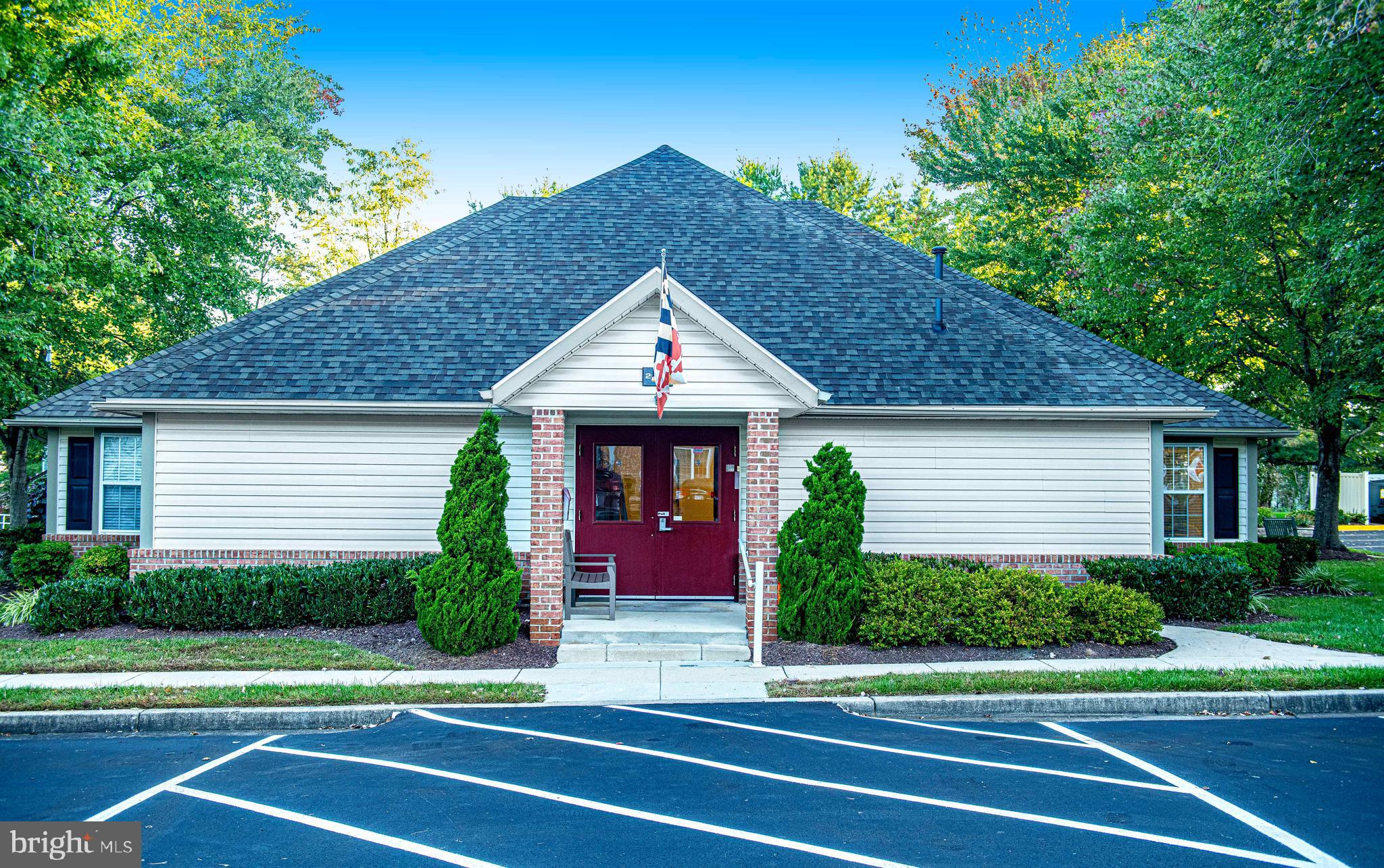 WINIFRED MANOR - Residential