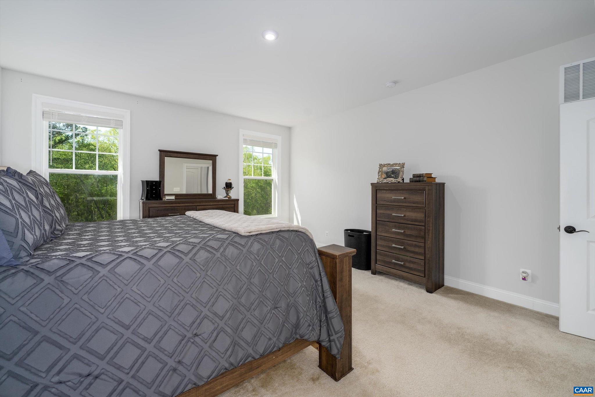 SPRING CREEK - Residential