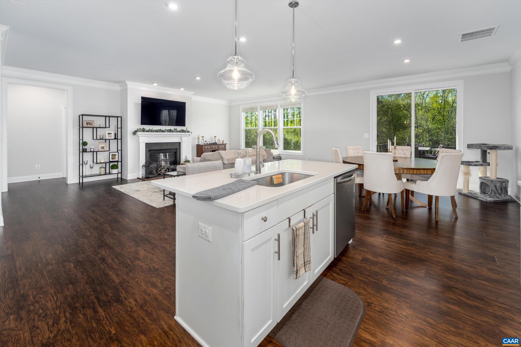 SPRING CREEK - Residential