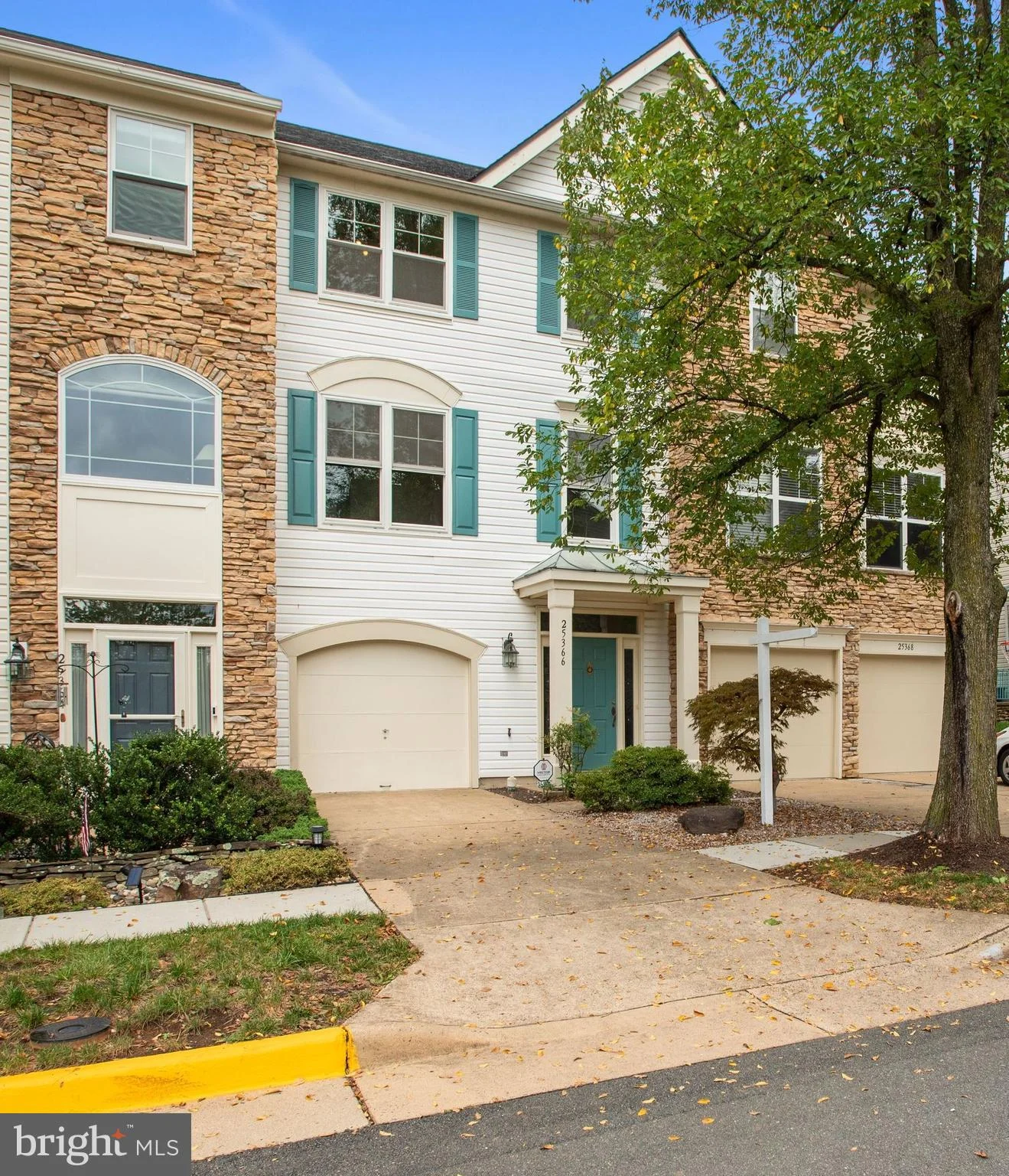 25366 Ashbury Drive, Chantilly, VA 20152