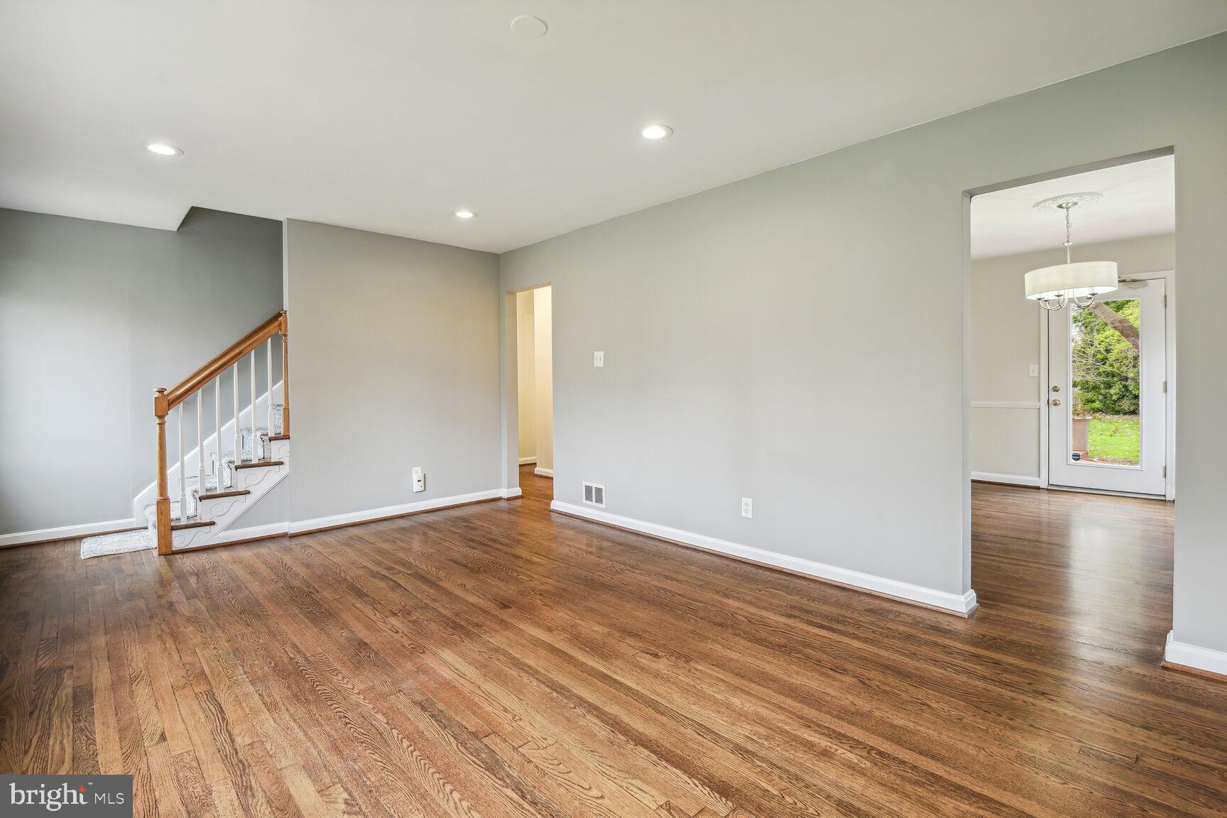 SLEEPY HOLLOW - Residential Lease