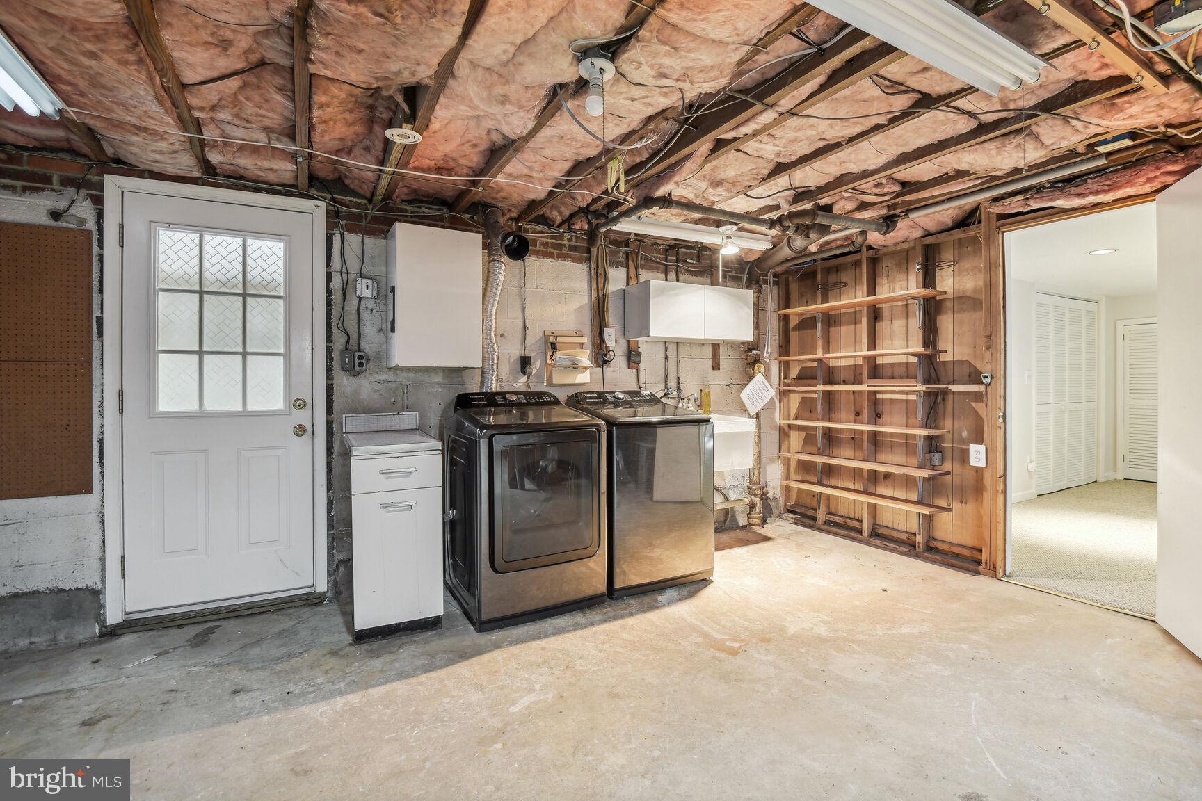 SLEEPY HOLLOW - Residential Lease