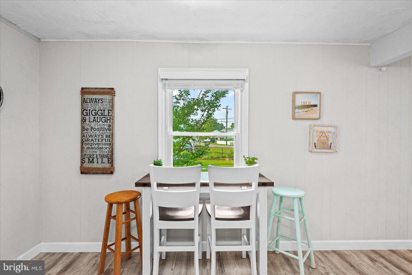 COLONIAL BEACH - Residential