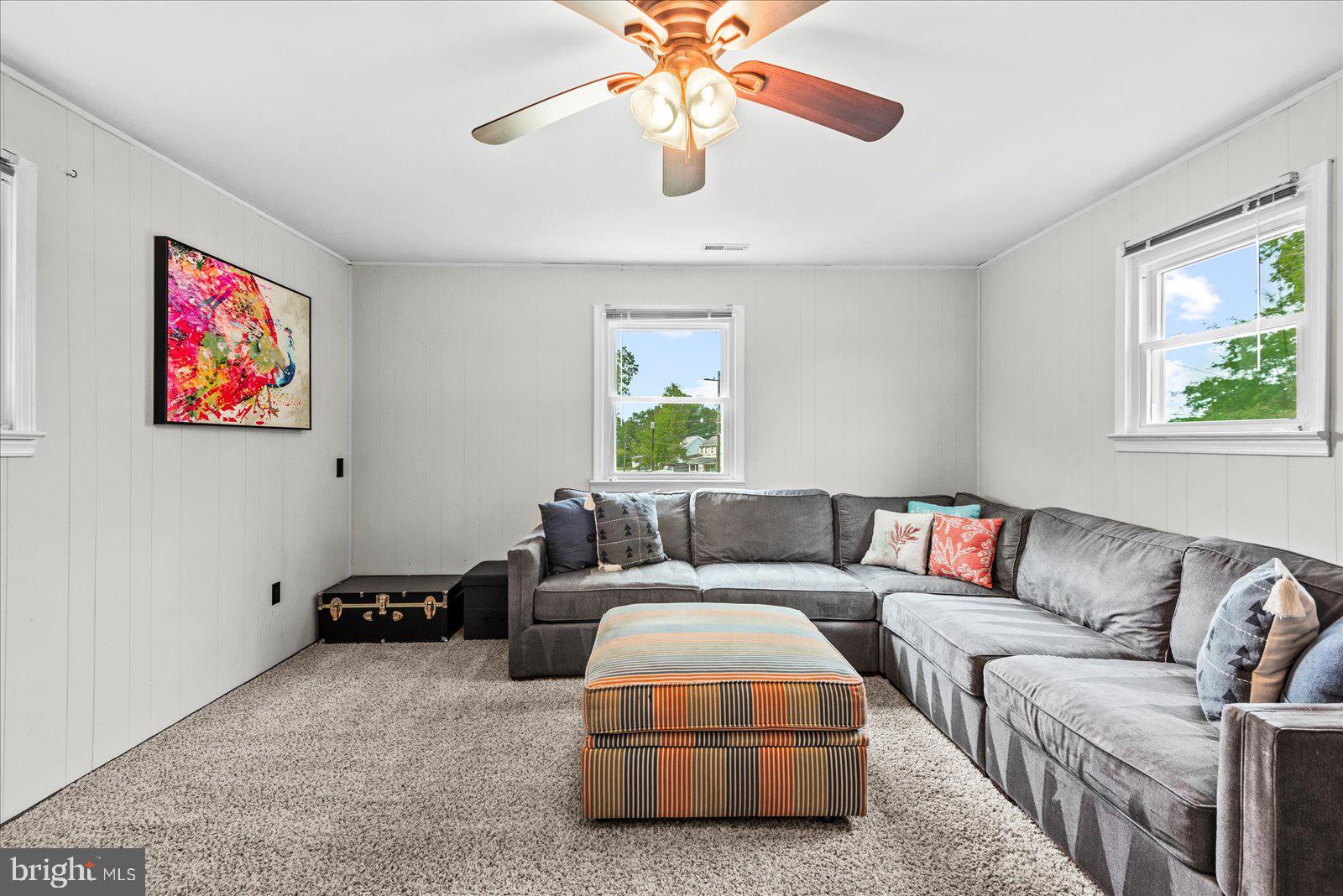 COLONIAL BEACH - Residential