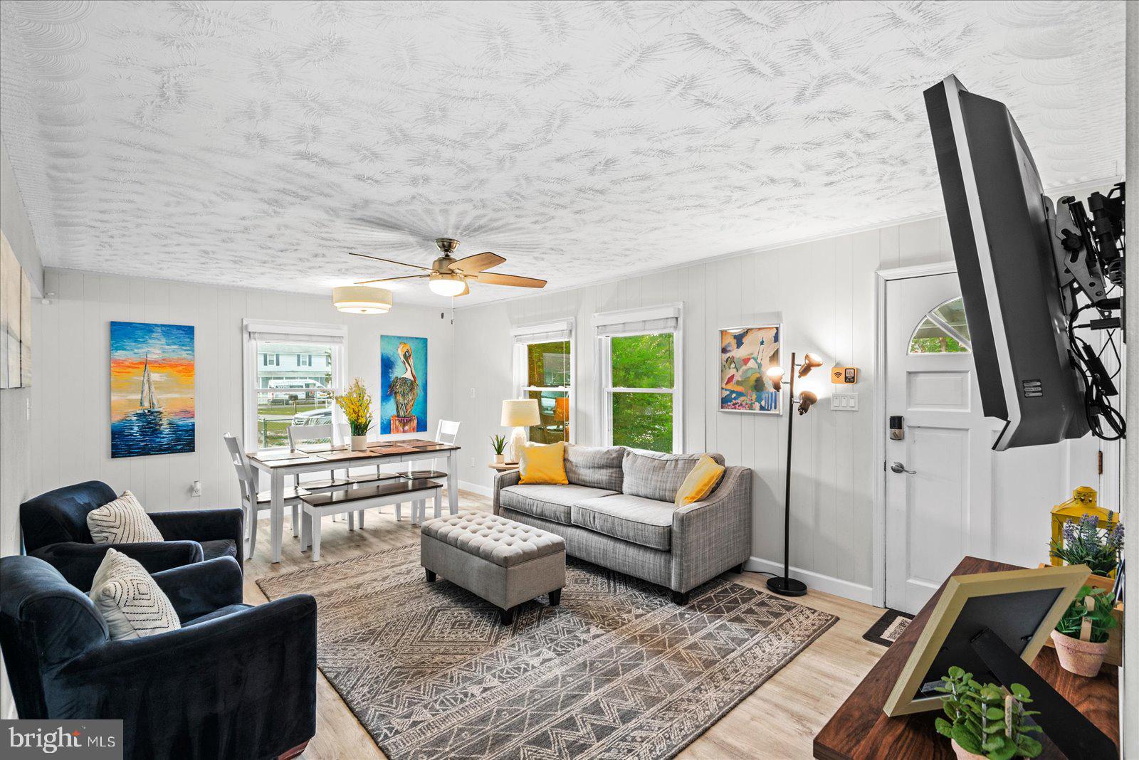 COLONIAL BEACH - Residential