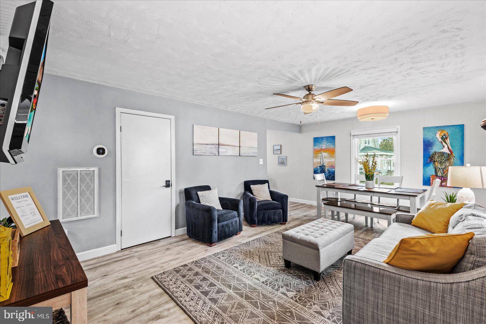 COLONIAL BEACH - Residential