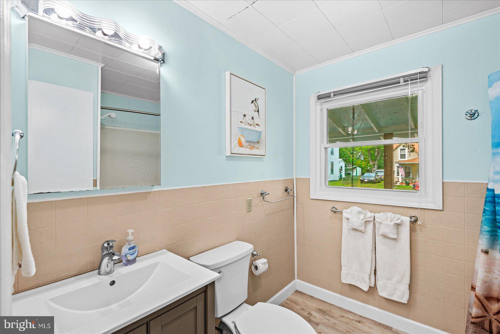 COLONIAL BEACH - Residential