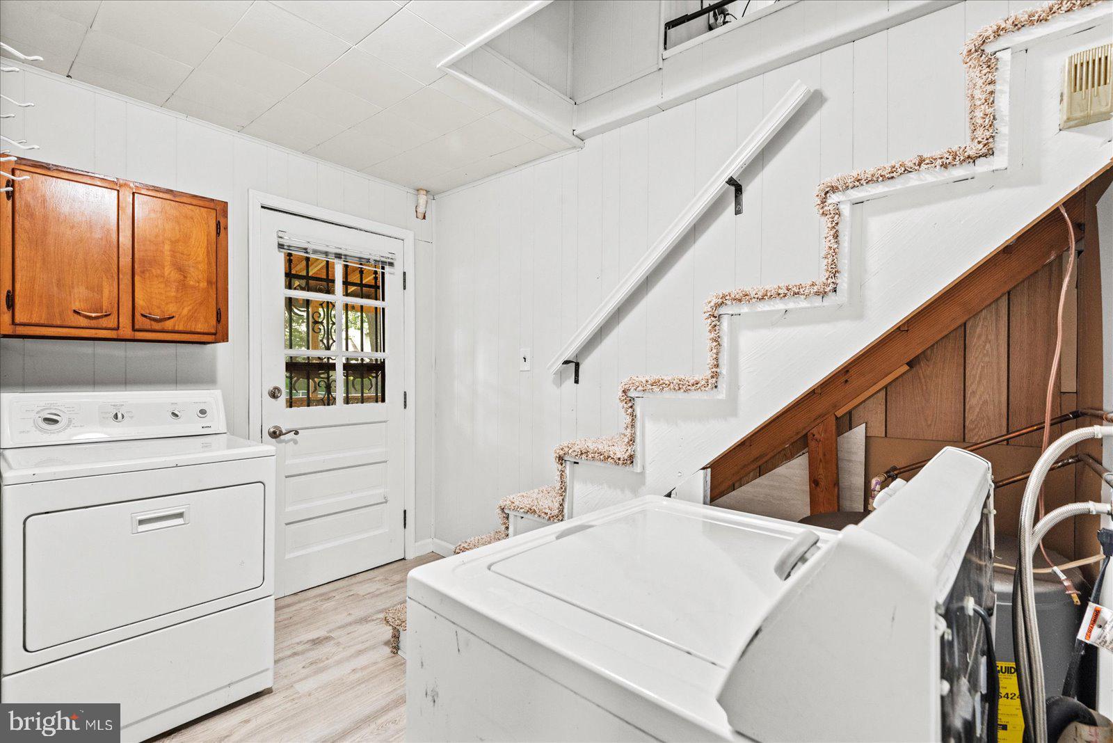 COLONIAL BEACH - Residential