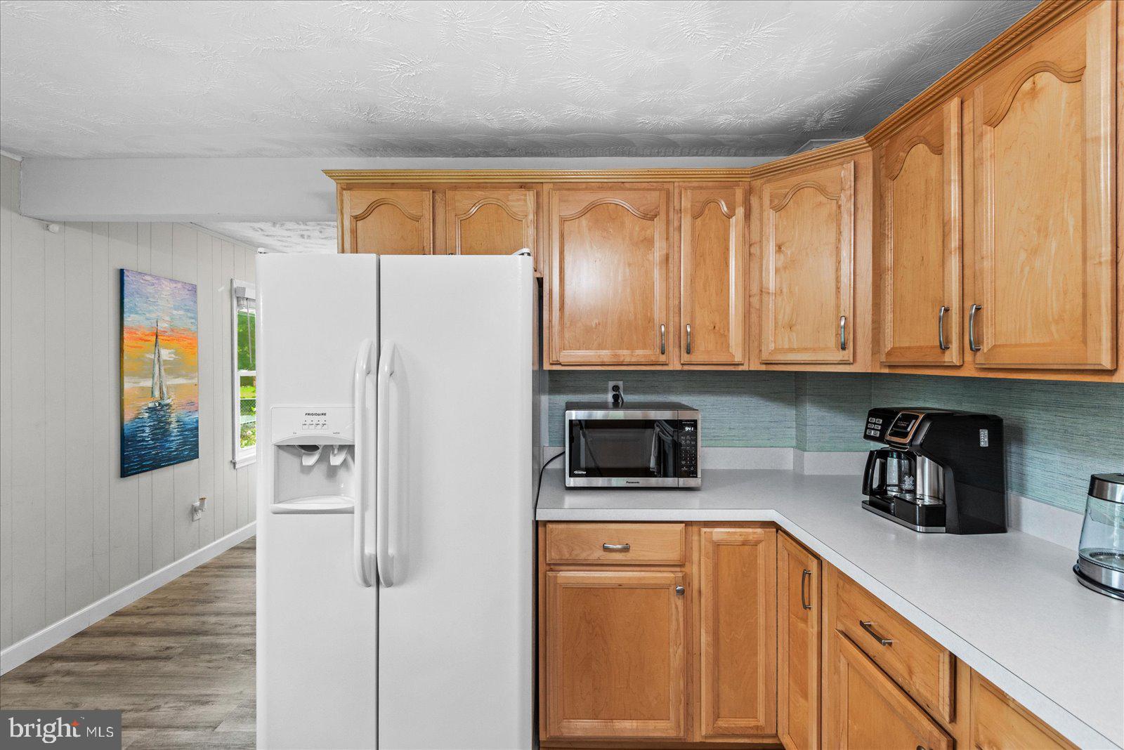 COLONIAL BEACH - Residential