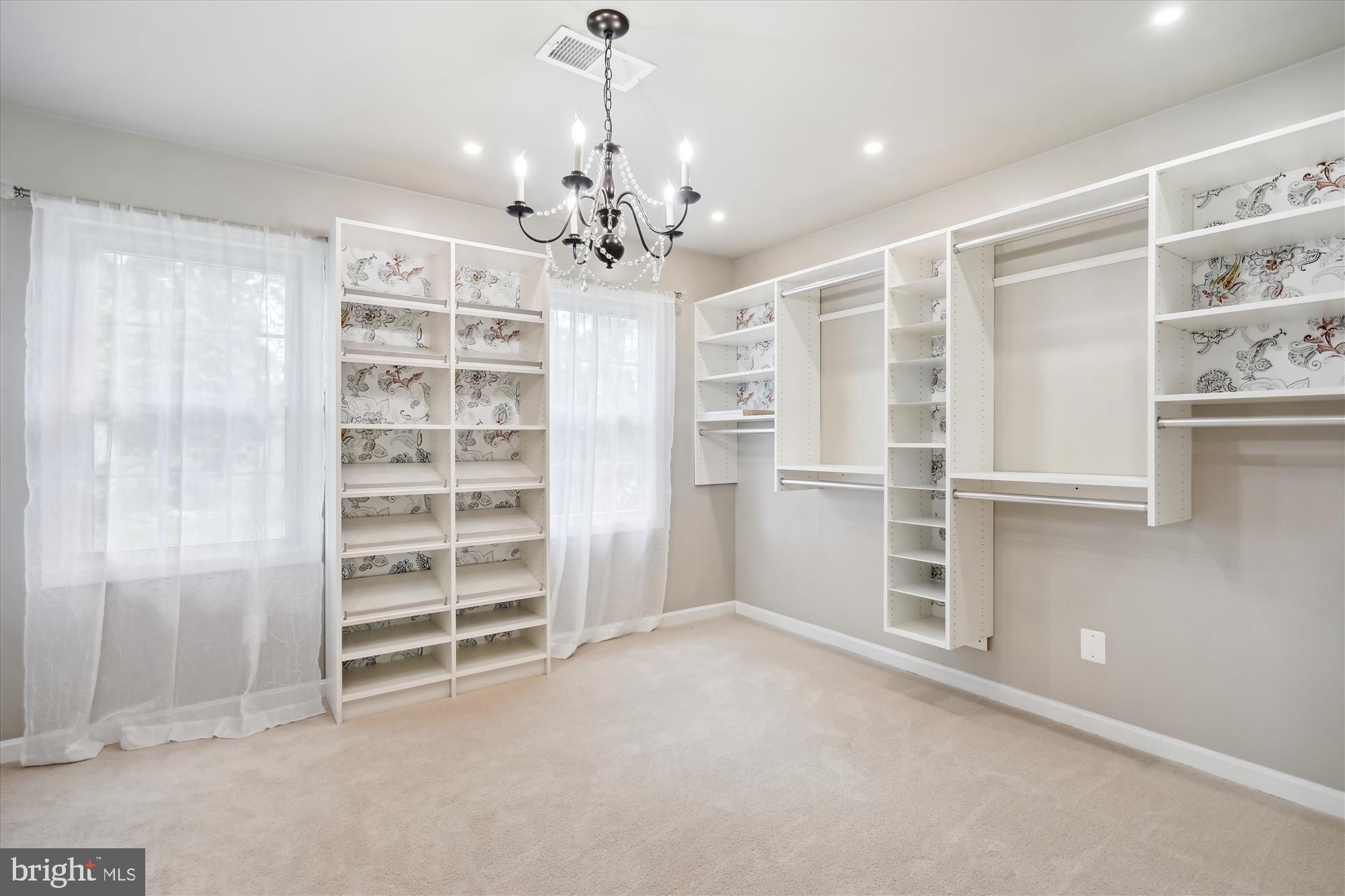 FOX MILL WOODS - Residential Lease