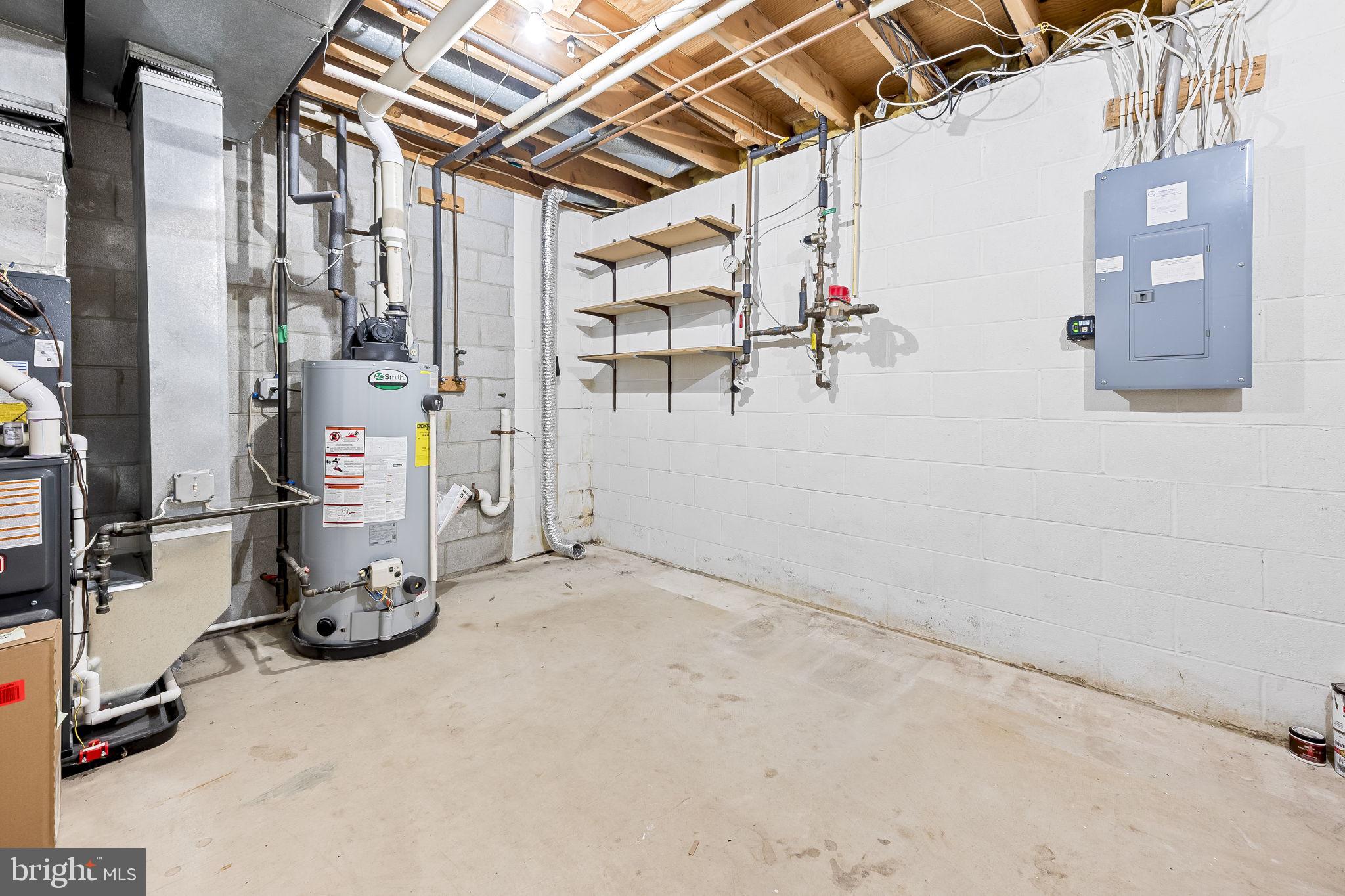 AMYCLAE ESTATES - Residential Lease