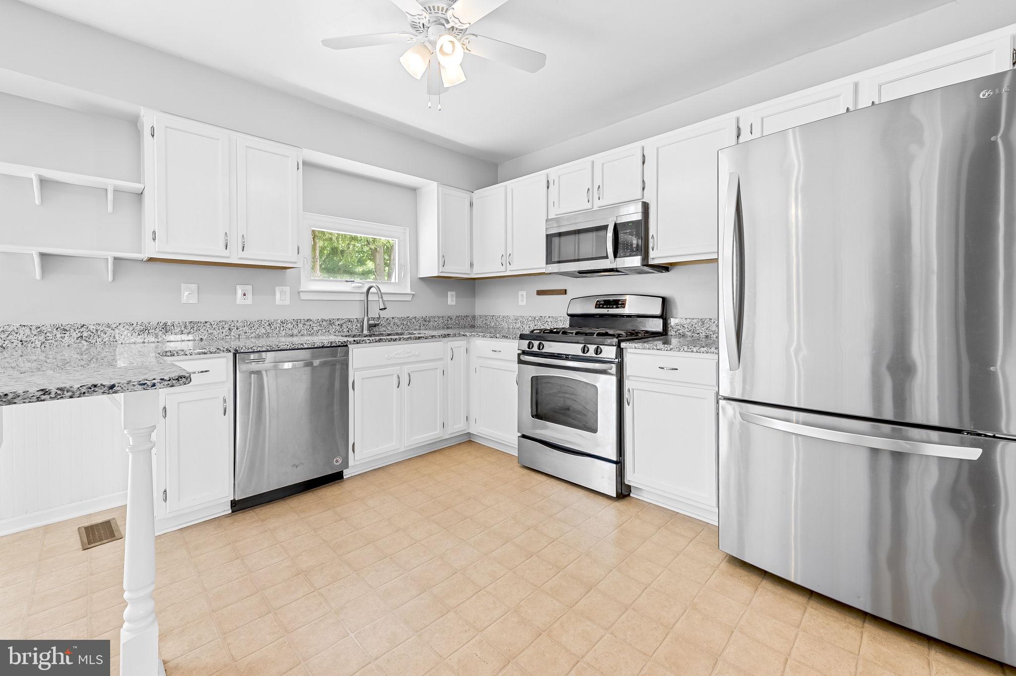 AMYCLAE ESTATES - Residential Lease