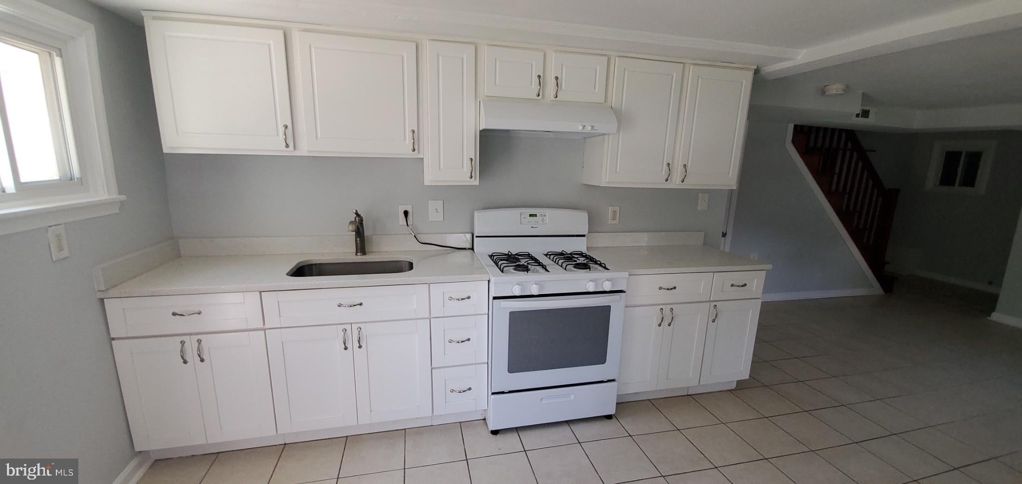 301 WESTOWNE ROAD 1