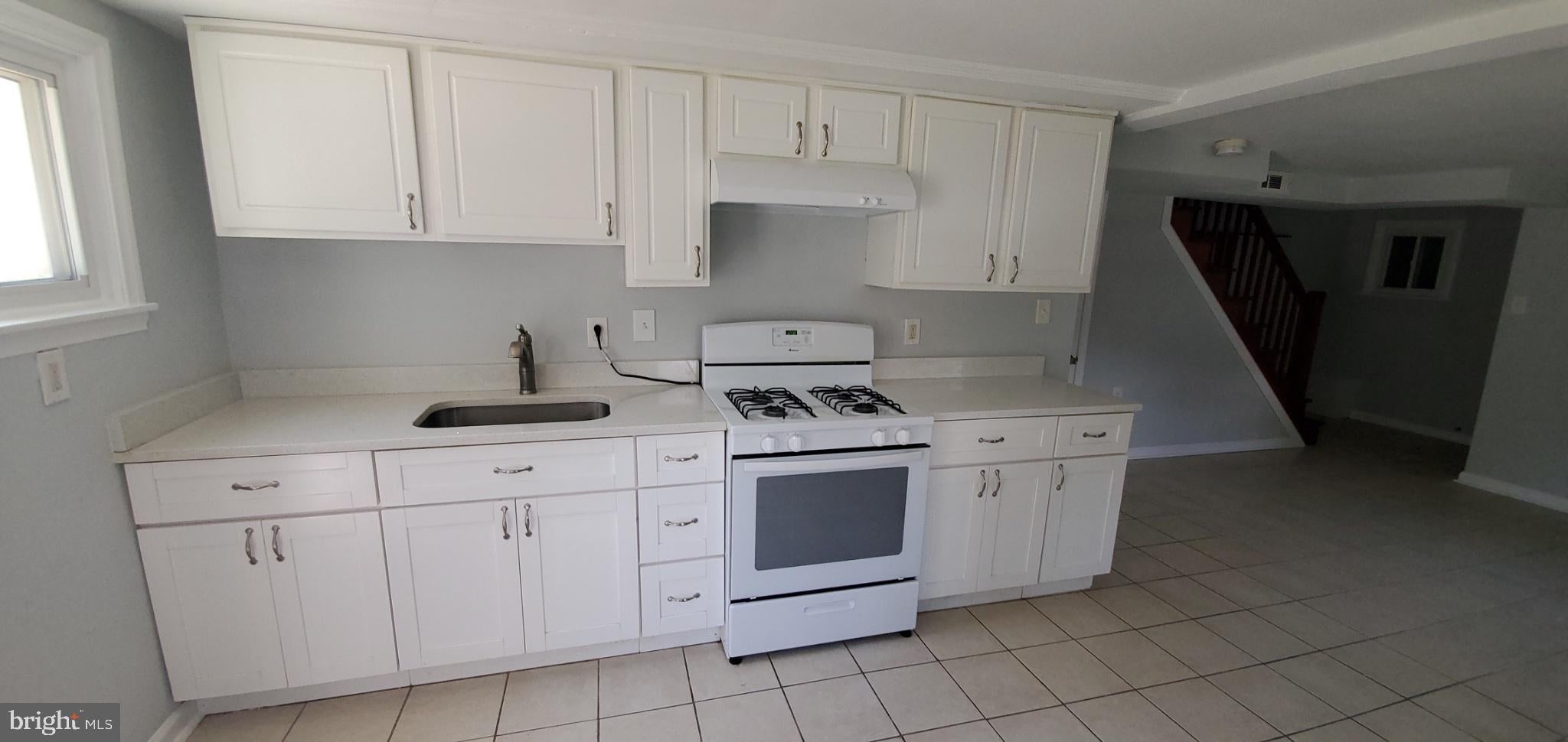 301 WESTOWNE ROAD 1