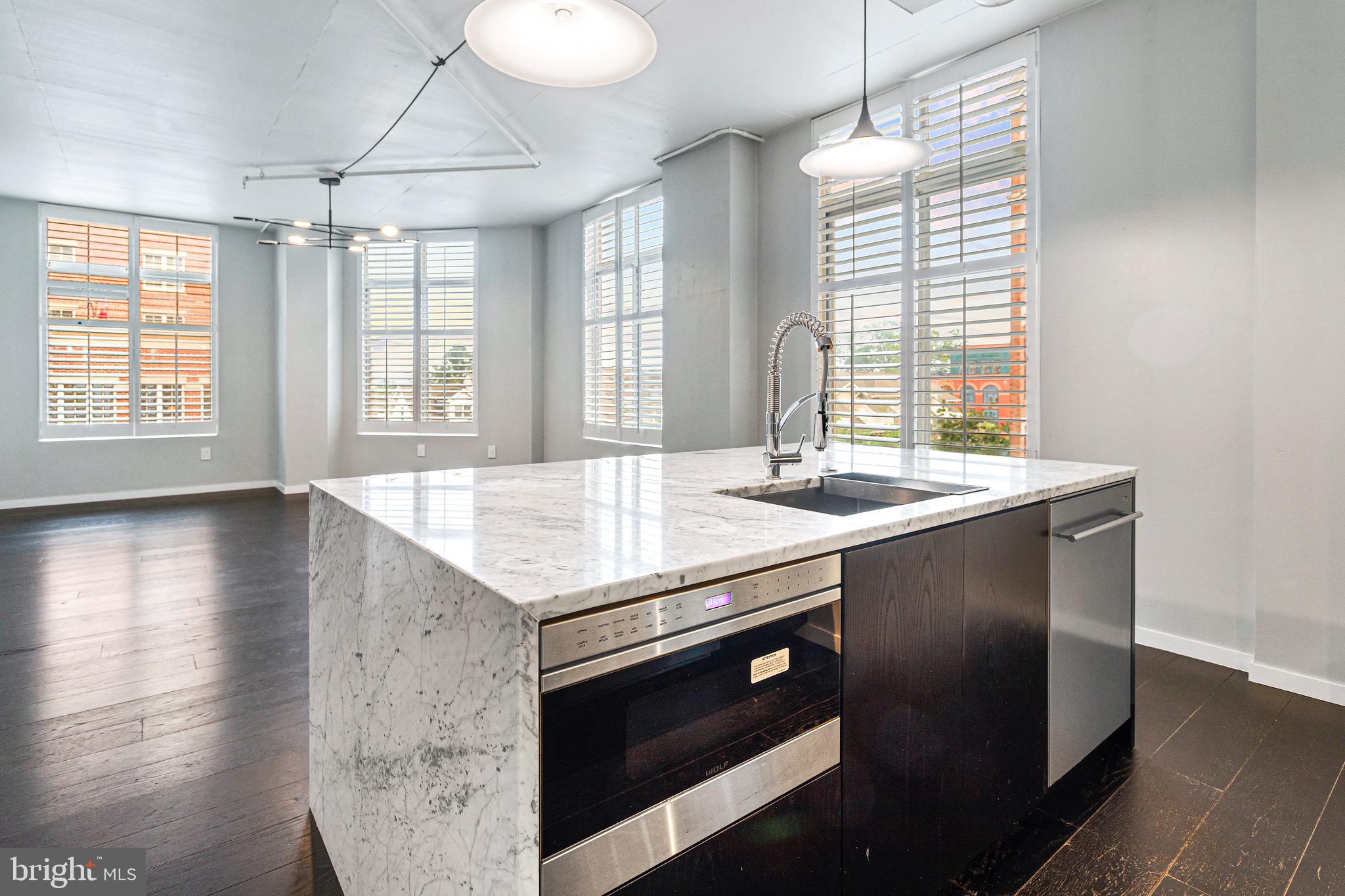 STATION SQUARE - Residential Lease