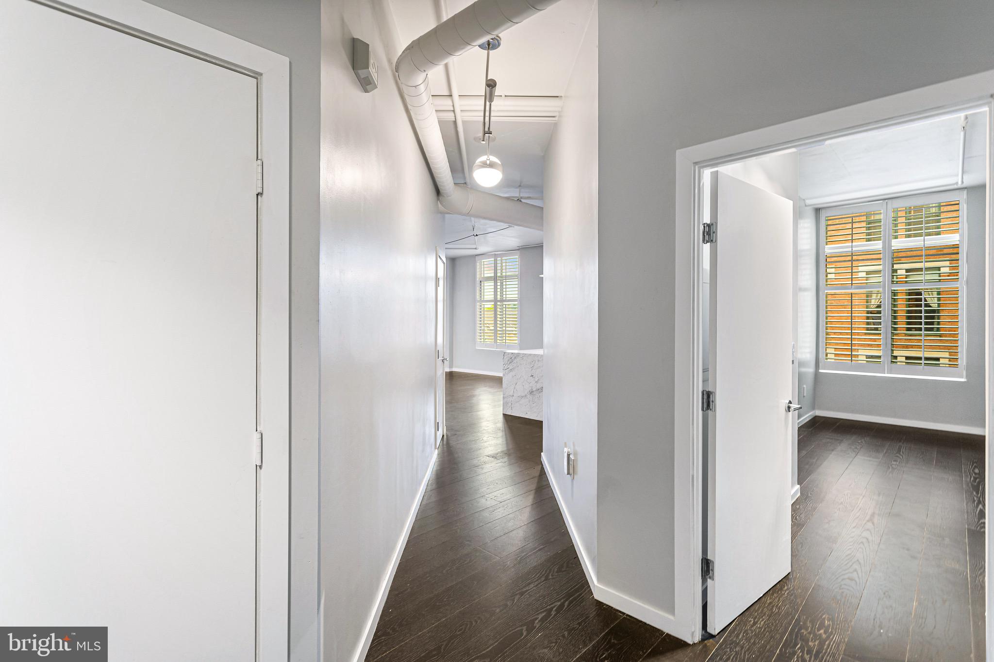 STATION SQUARE - Residential Lease