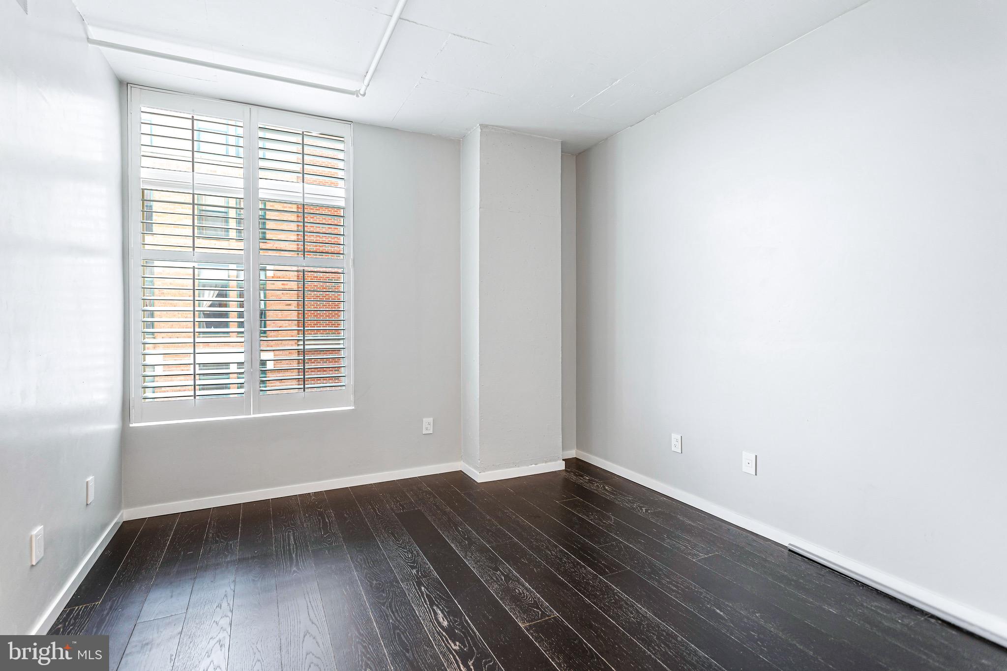 STATION SQUARE - Residential Lease