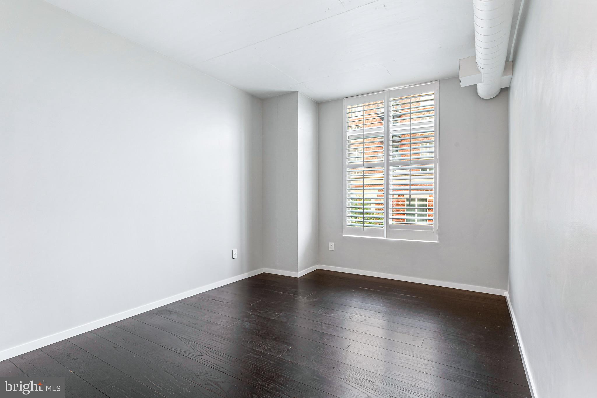 STATION SQUARE - Residential Lease