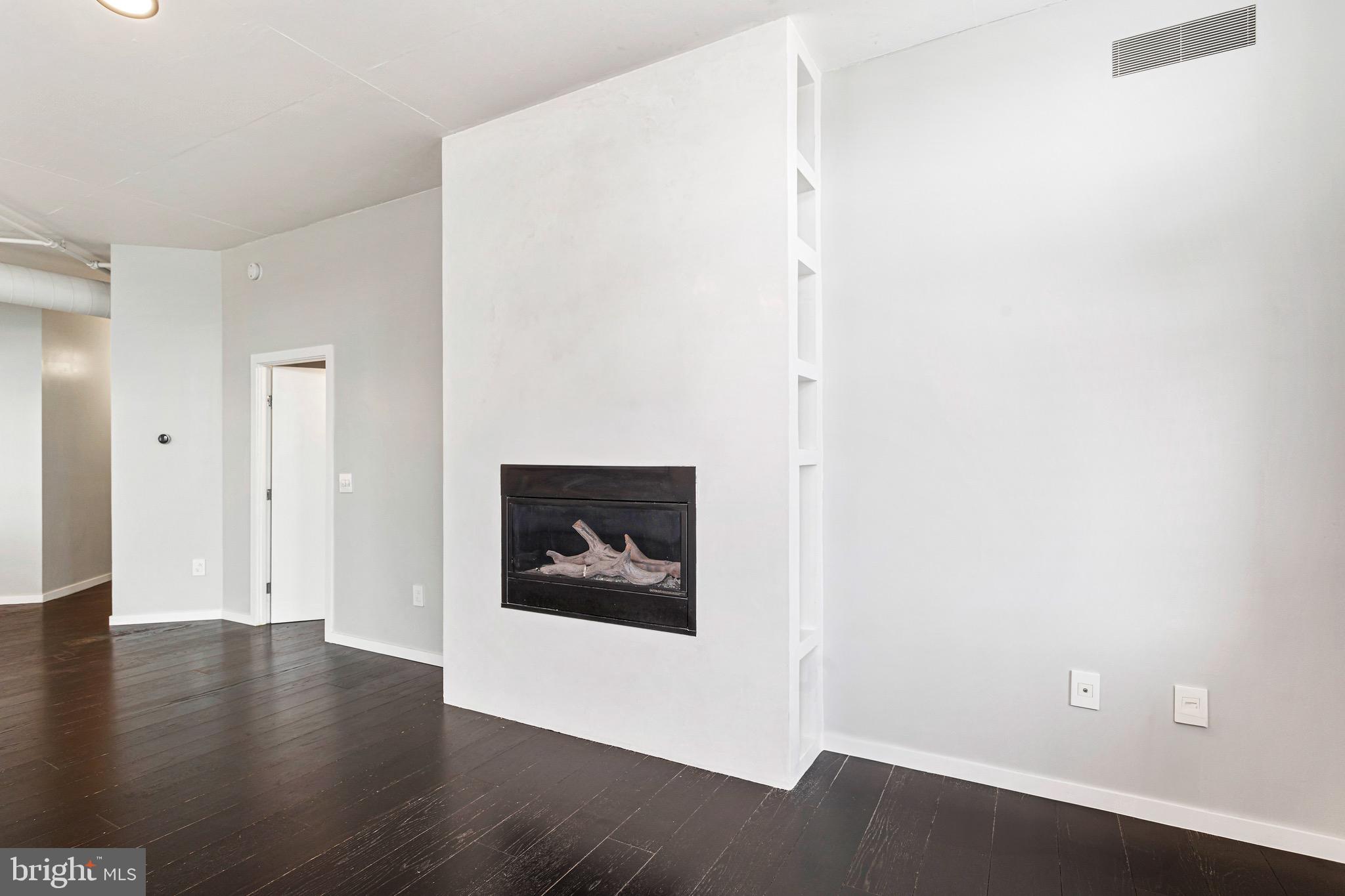 STATION SQUARE - Residential Lease