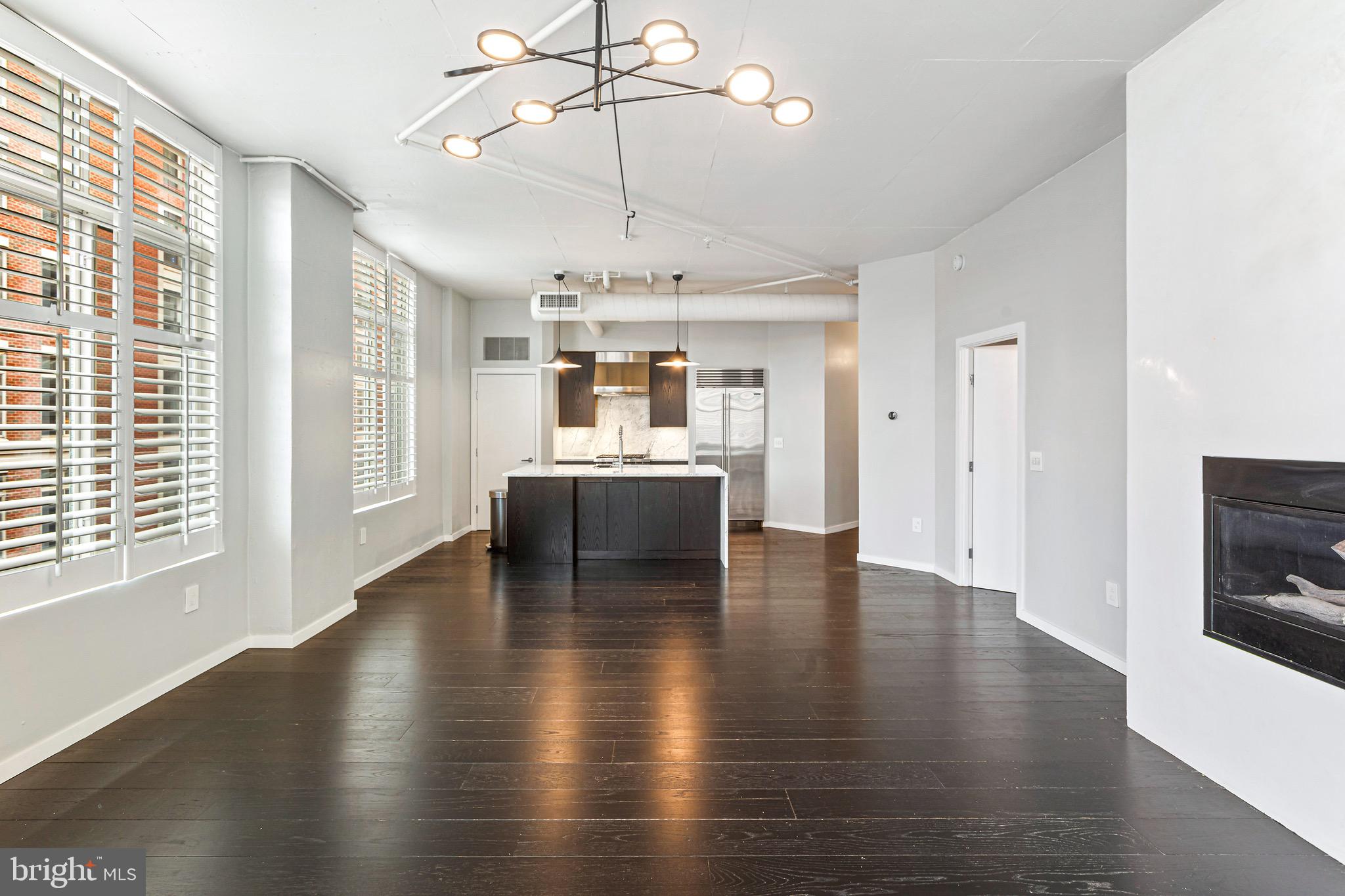 STATION SQUARE - Residential Lease