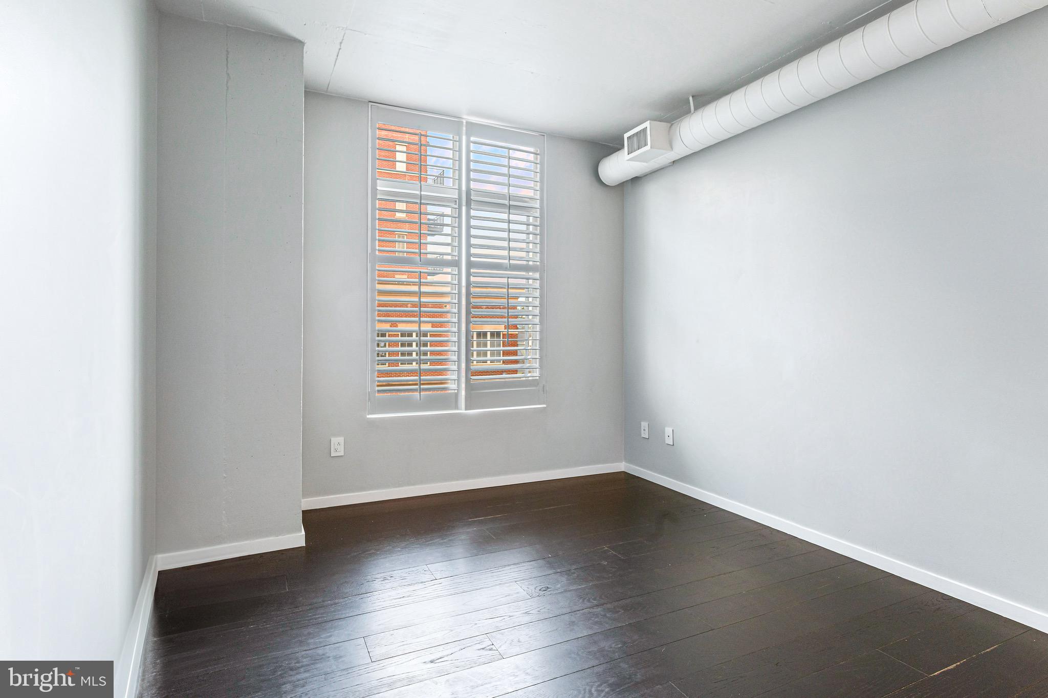 STATION SQUARE - Residential Lease