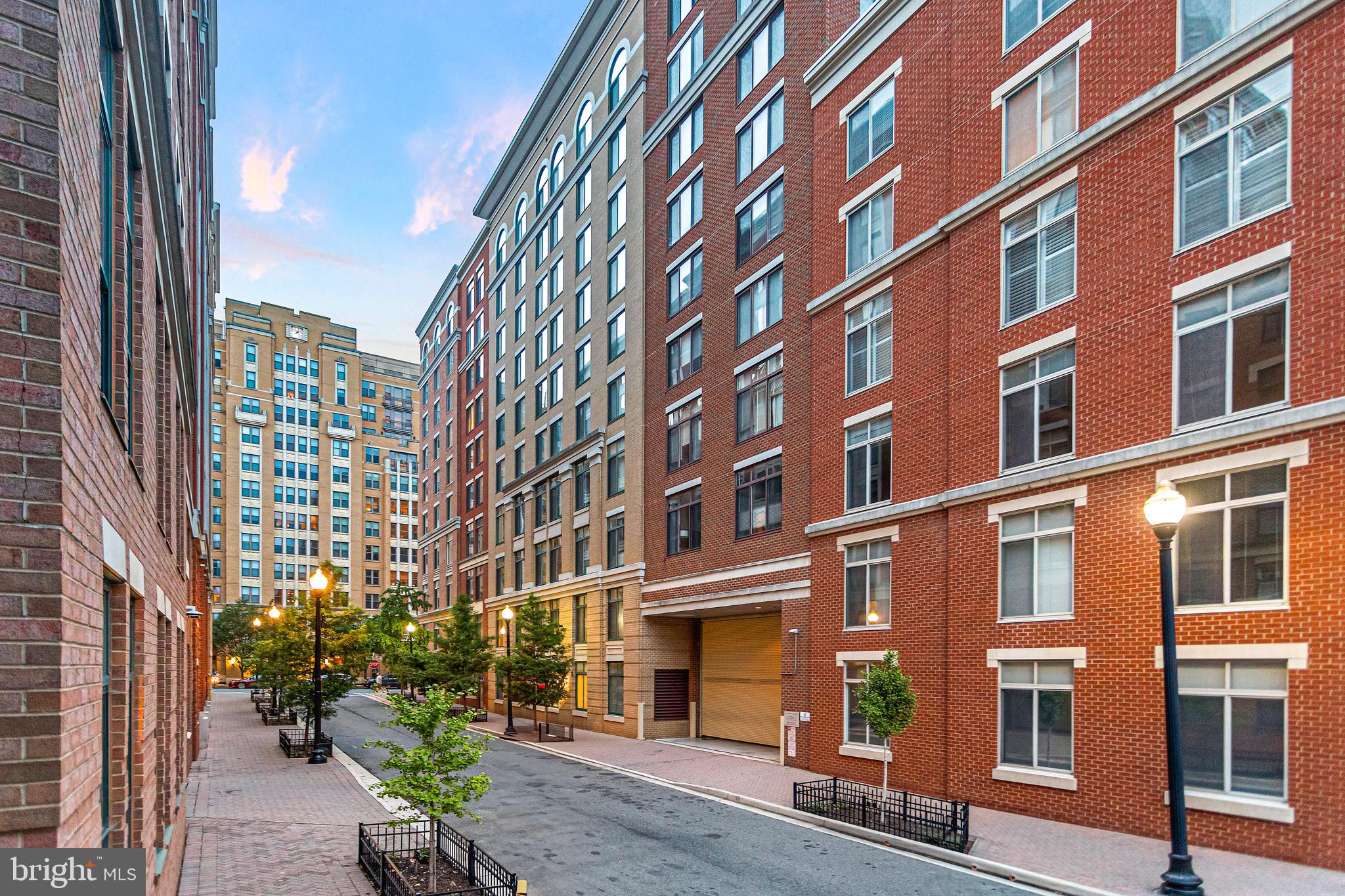 STATION SQUARE - Residential Lease