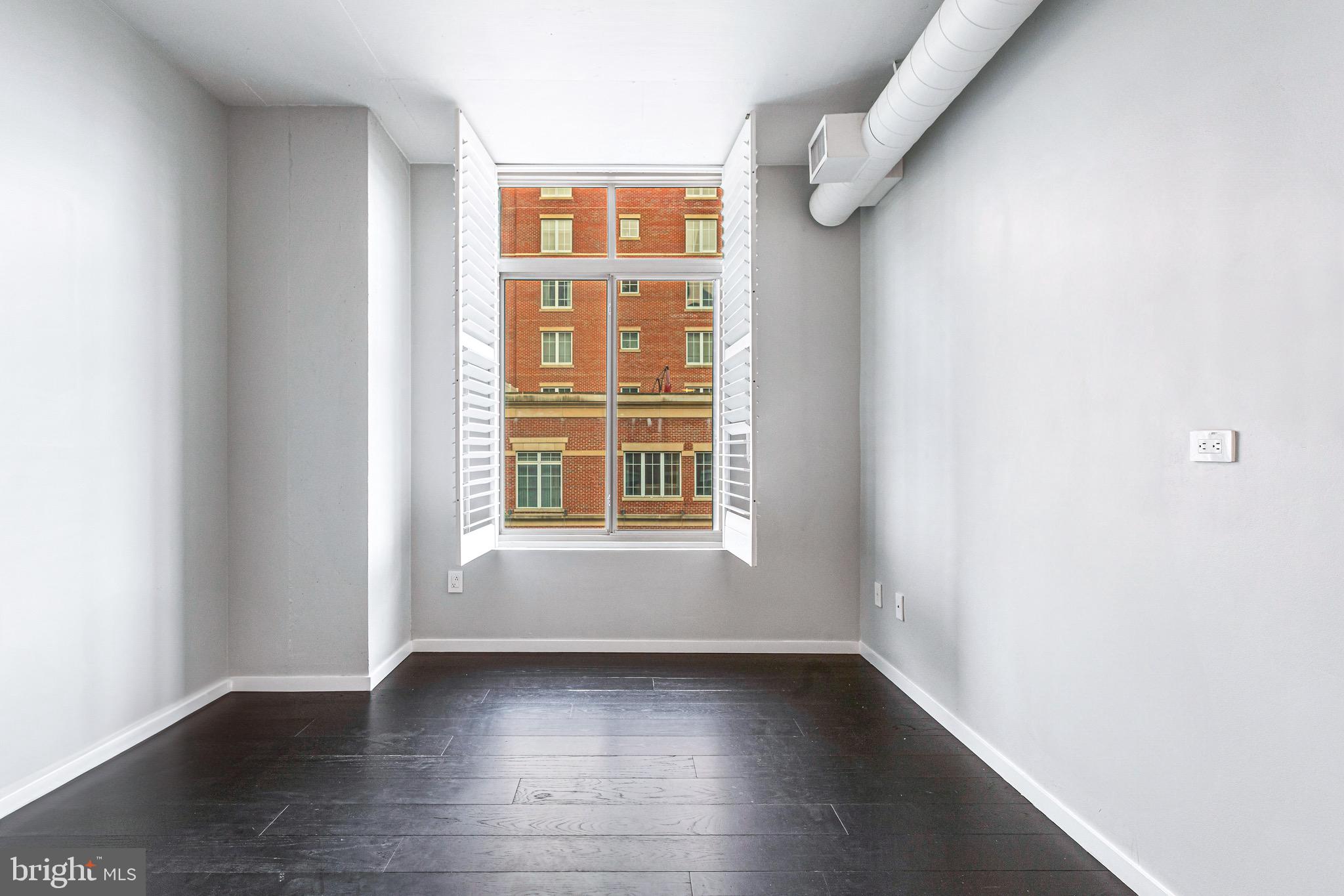 STATION SQUARE - Residential Lease