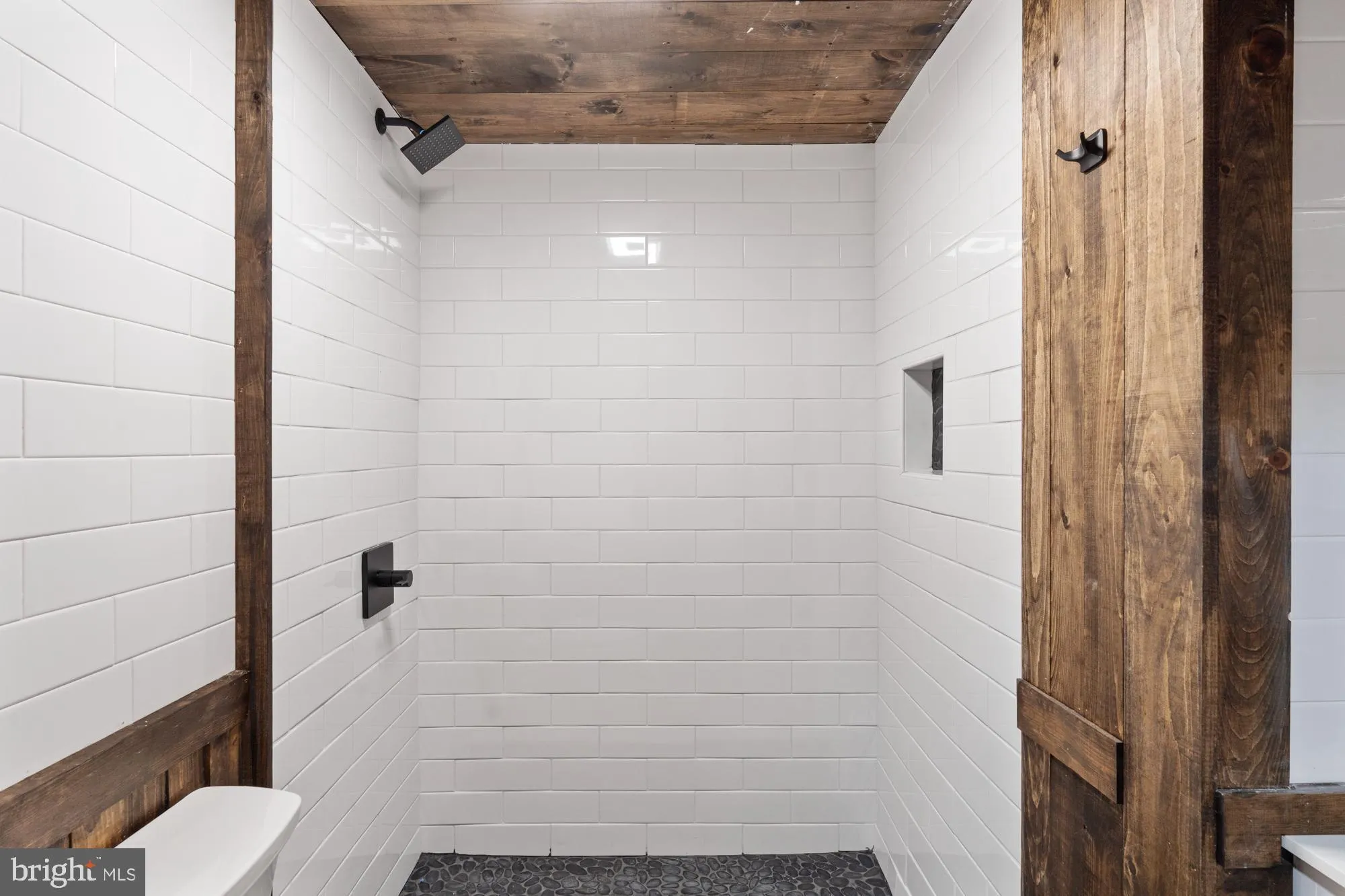 Ruther Glen, Virginia 22546, United States, 3 Bedrooms Bedrooms, ,2 BathroomsBathrooms,Residential,Contingent,126754