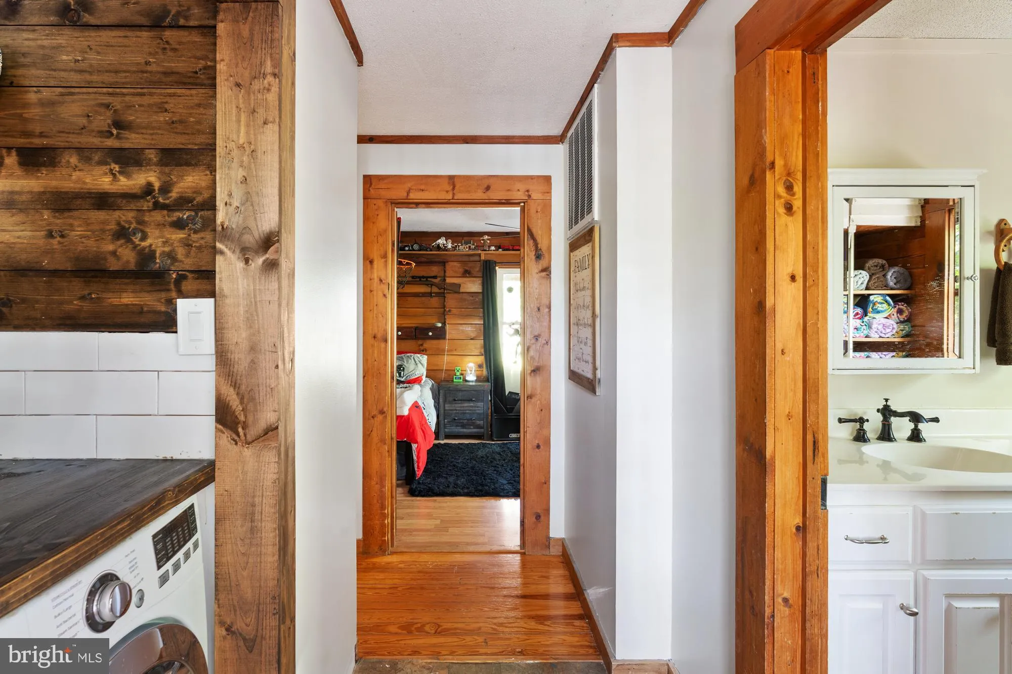 Ruther Glen, Virginia 22546, United States, 3 Bedrooms Bedrooms, ,2 BathroomsBathrooms,Residential,Contingent,126754