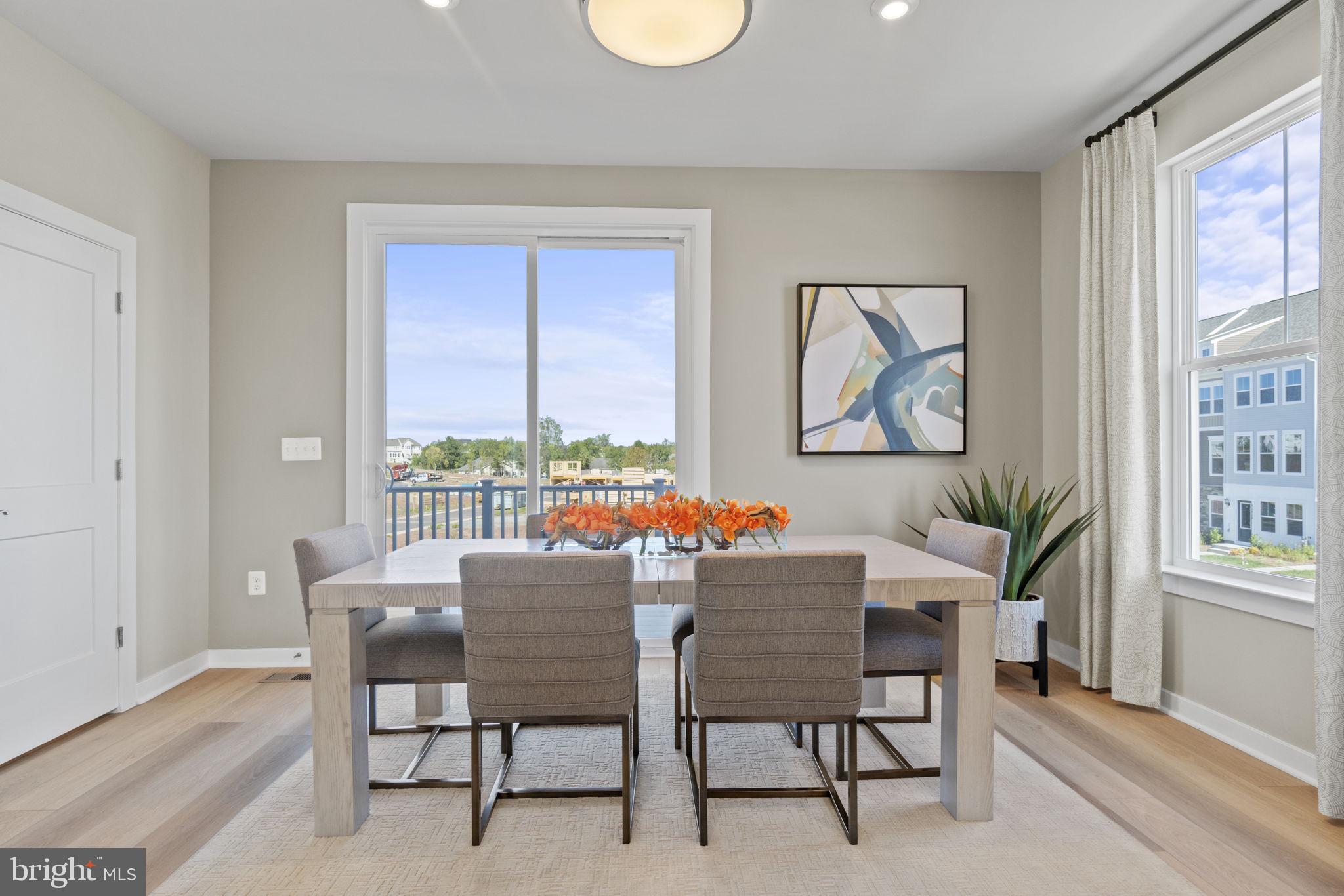 ARCOLA TOWN CENTER - Residential