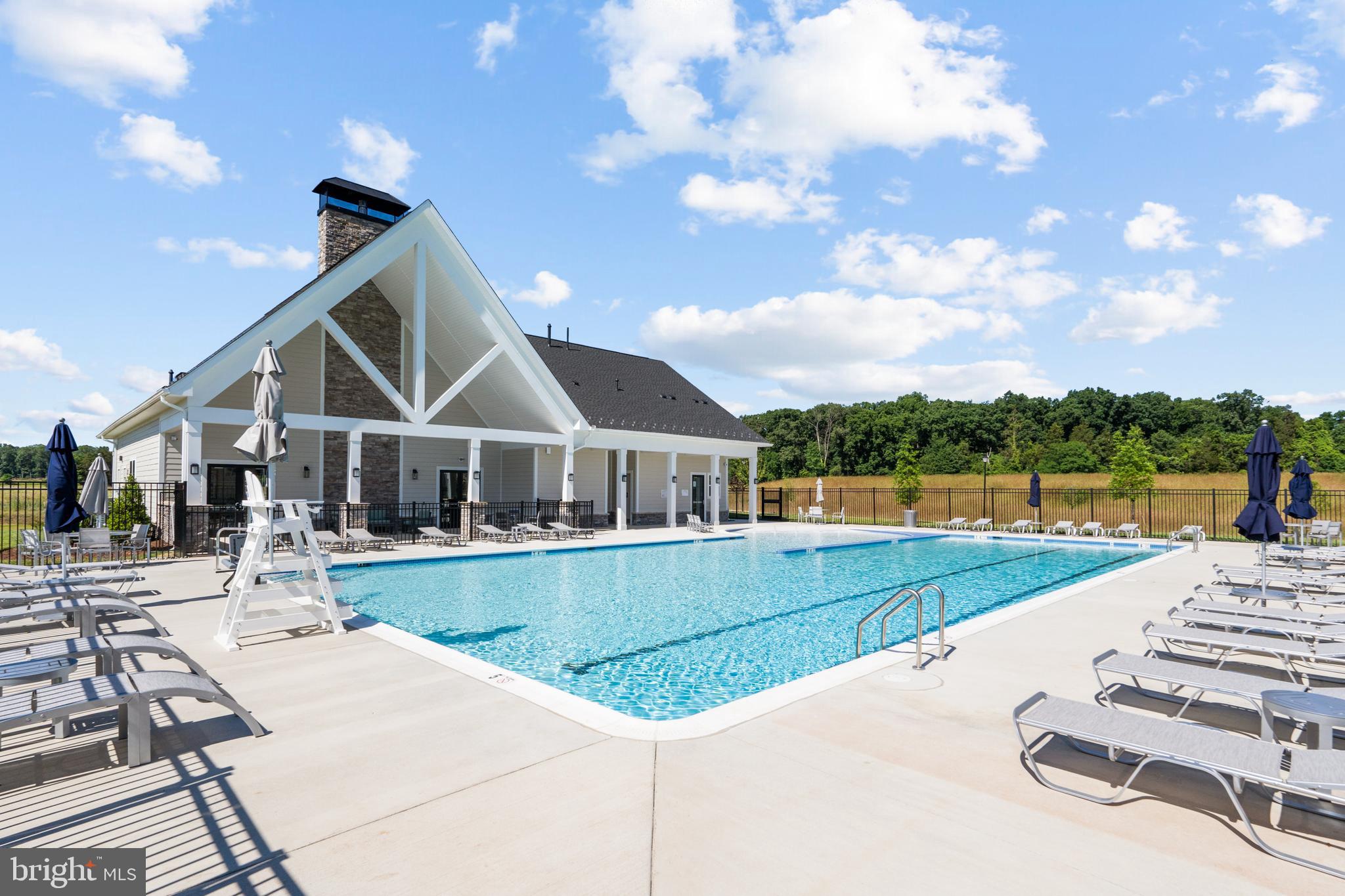 ARCOLA TOWN CENTER - Residential