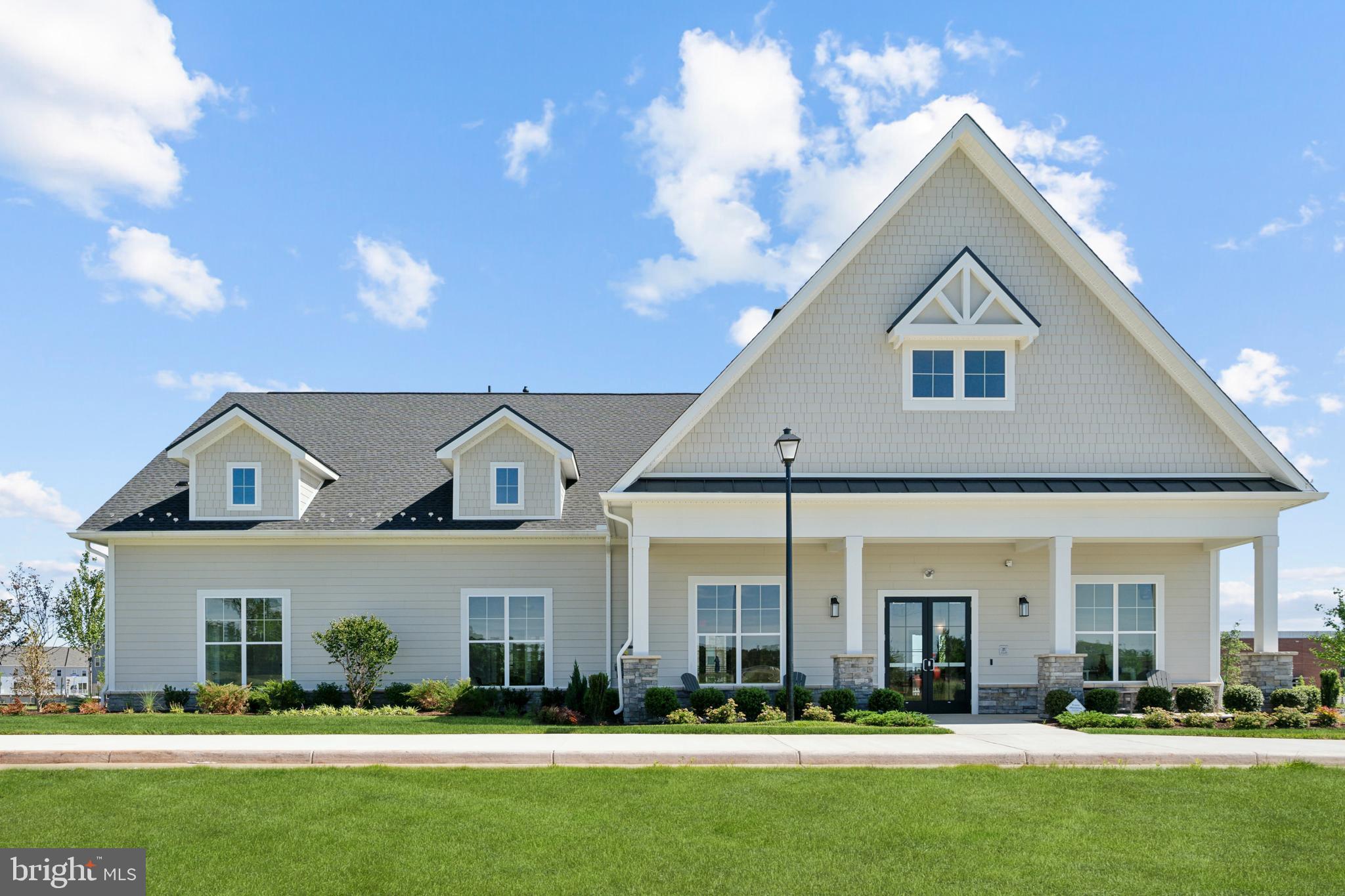 ARCOLA TOWN CENTER - Residential