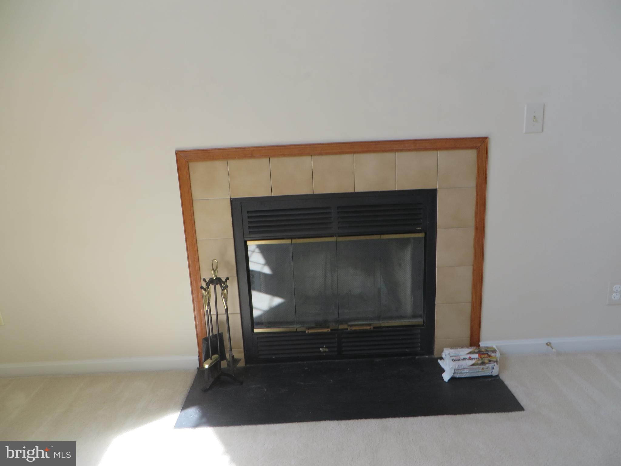 TIERS OF MANCHESTER LAKES - Residential Lease