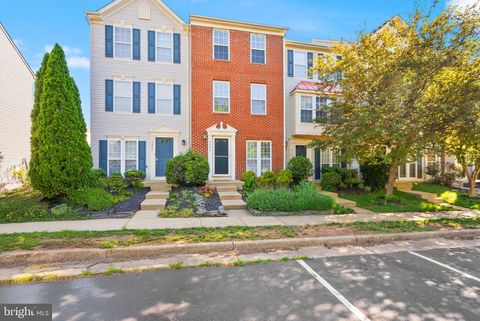 Townhouse For Sale - 9844 Maitland Loop<br/> BRISTOW, VA 20136