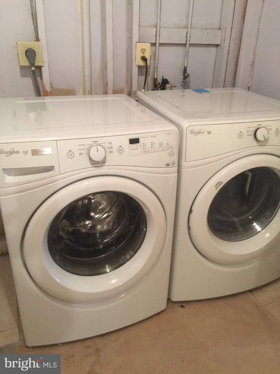 ASHBURN FARM - Residential Lease