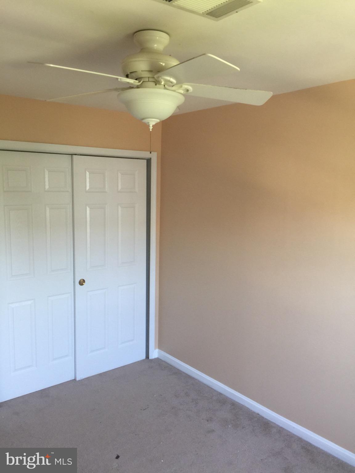 ASHBURN FARM - Residential Lease