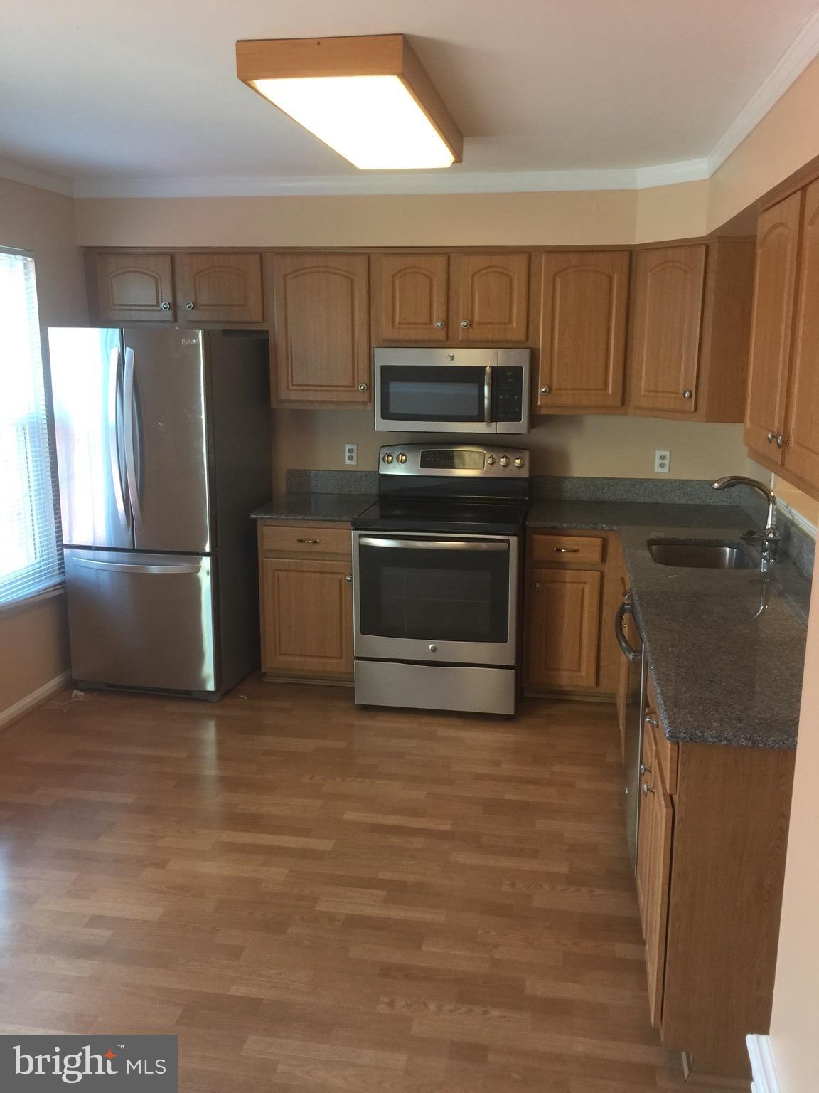 ASHBURN FARM - Residential Lease