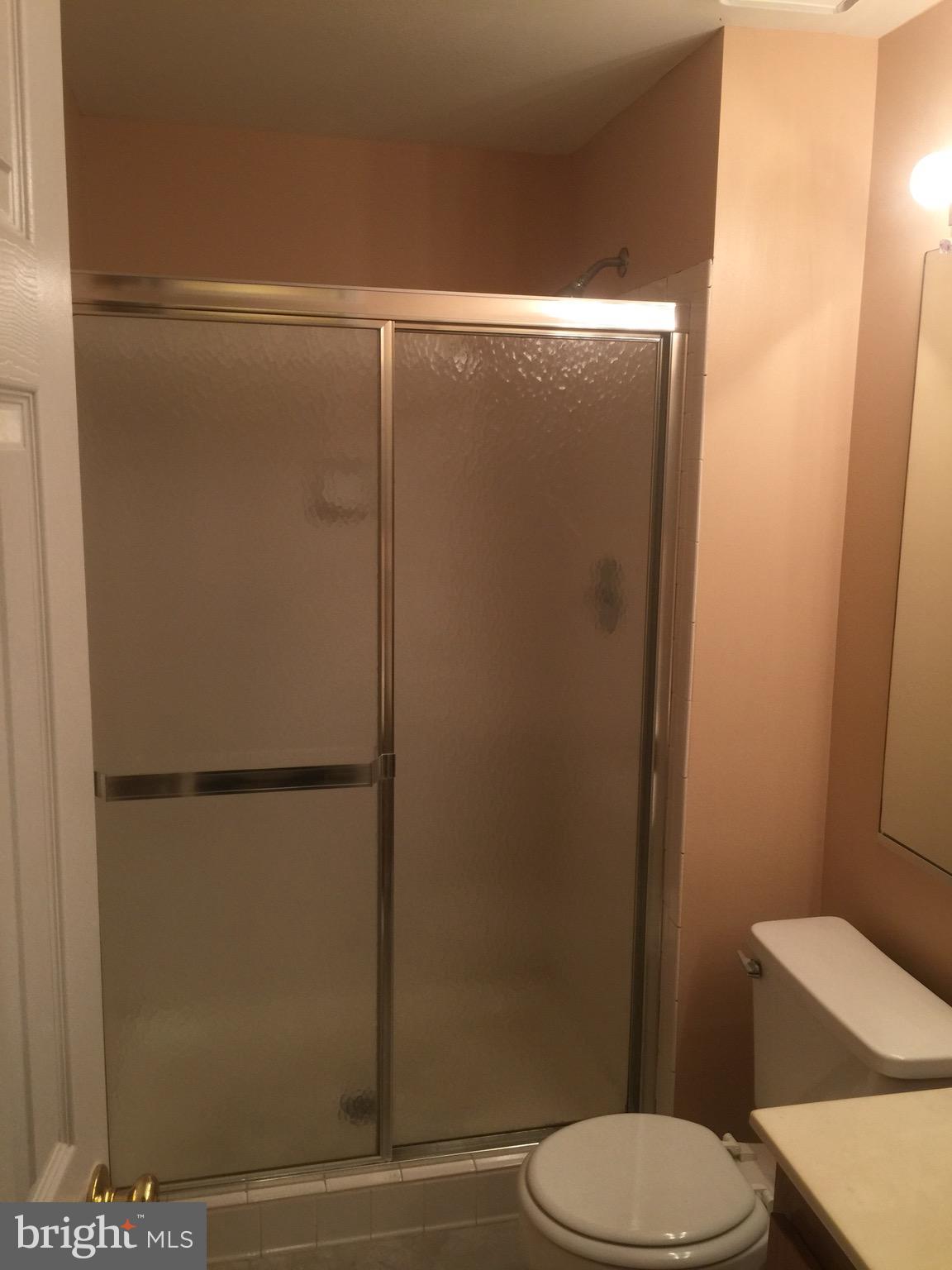 ASHBURN FARM - Residential Lease