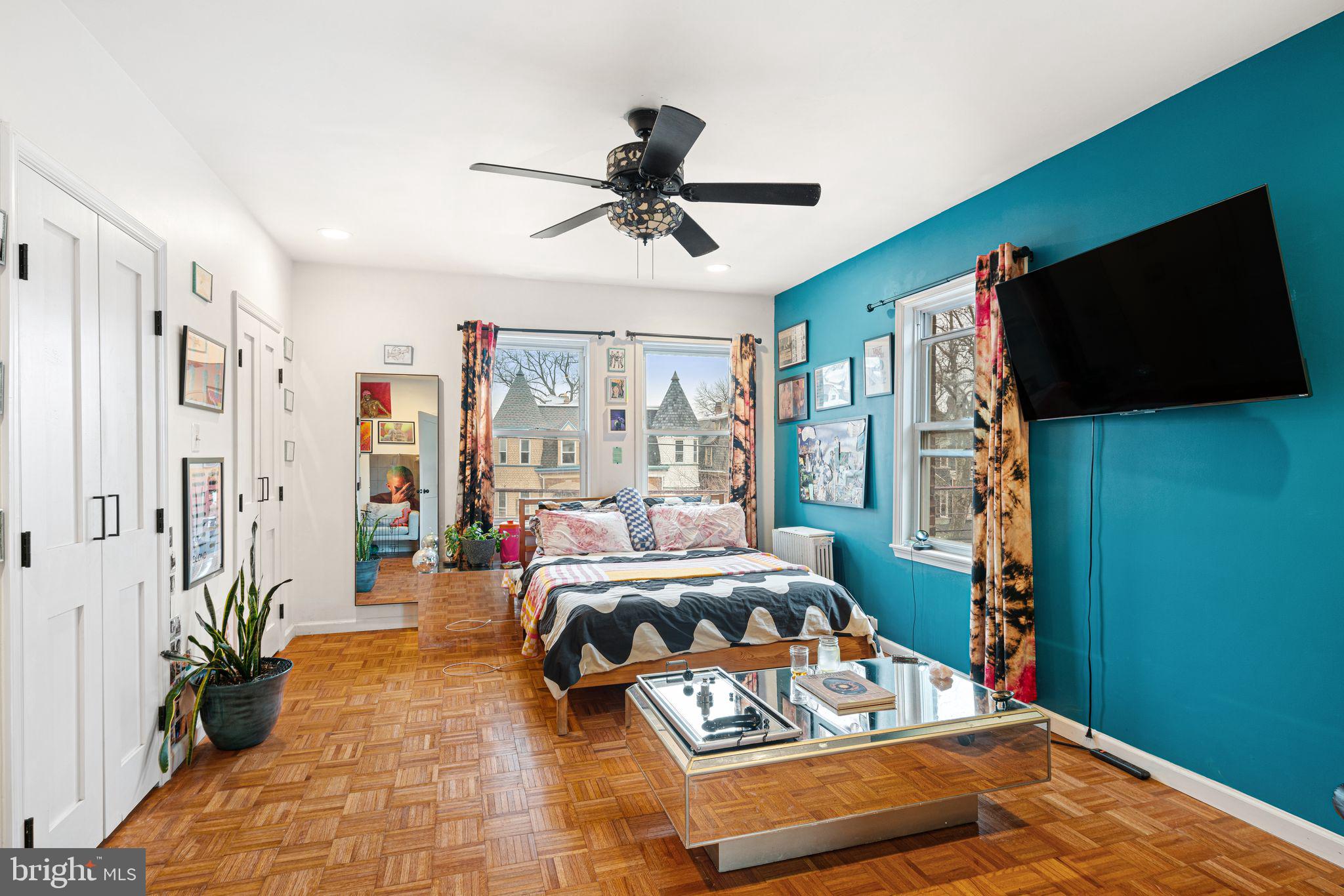 UNIVERSITY CITY - Residential