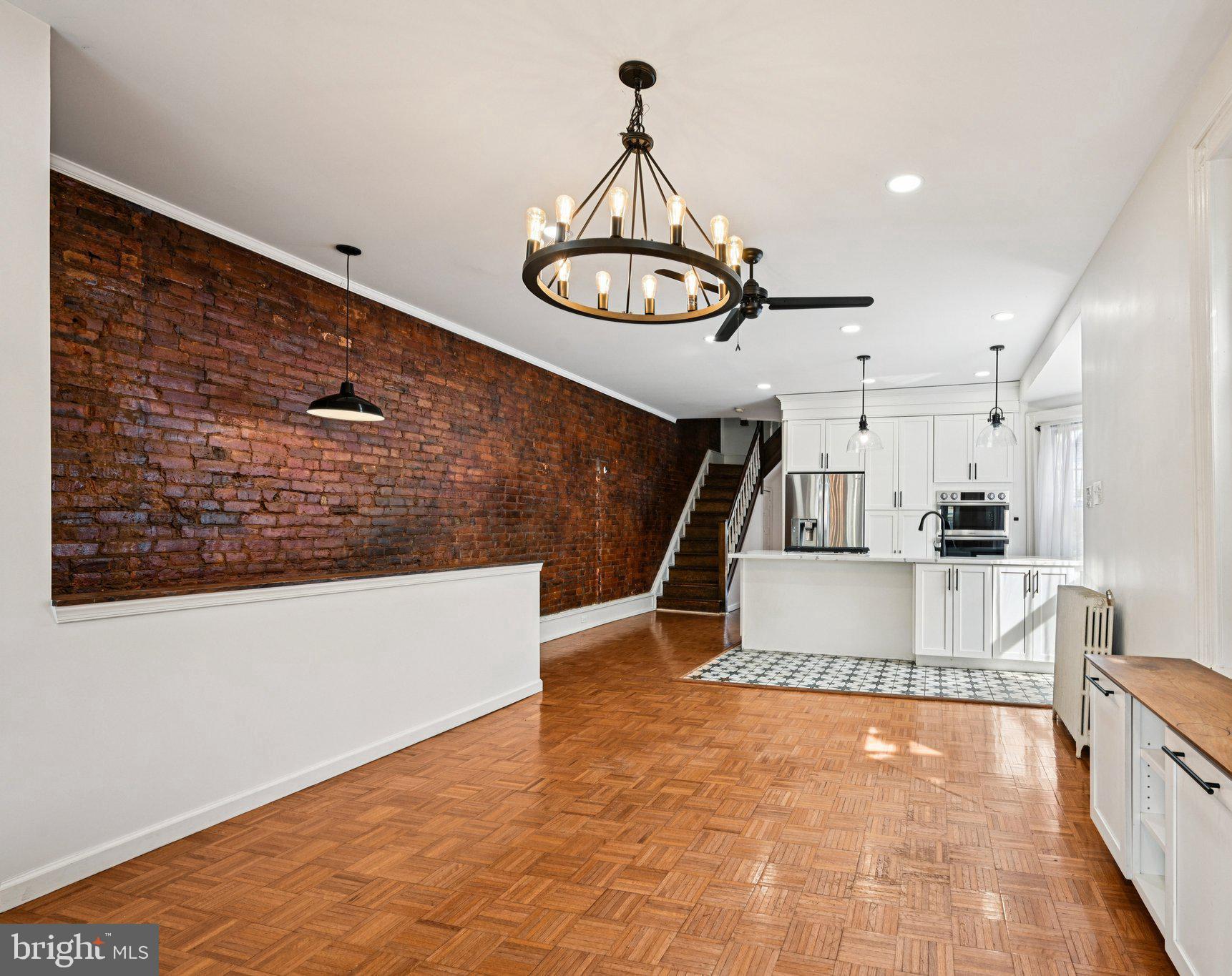 UNIVERSITY CITY - Residential