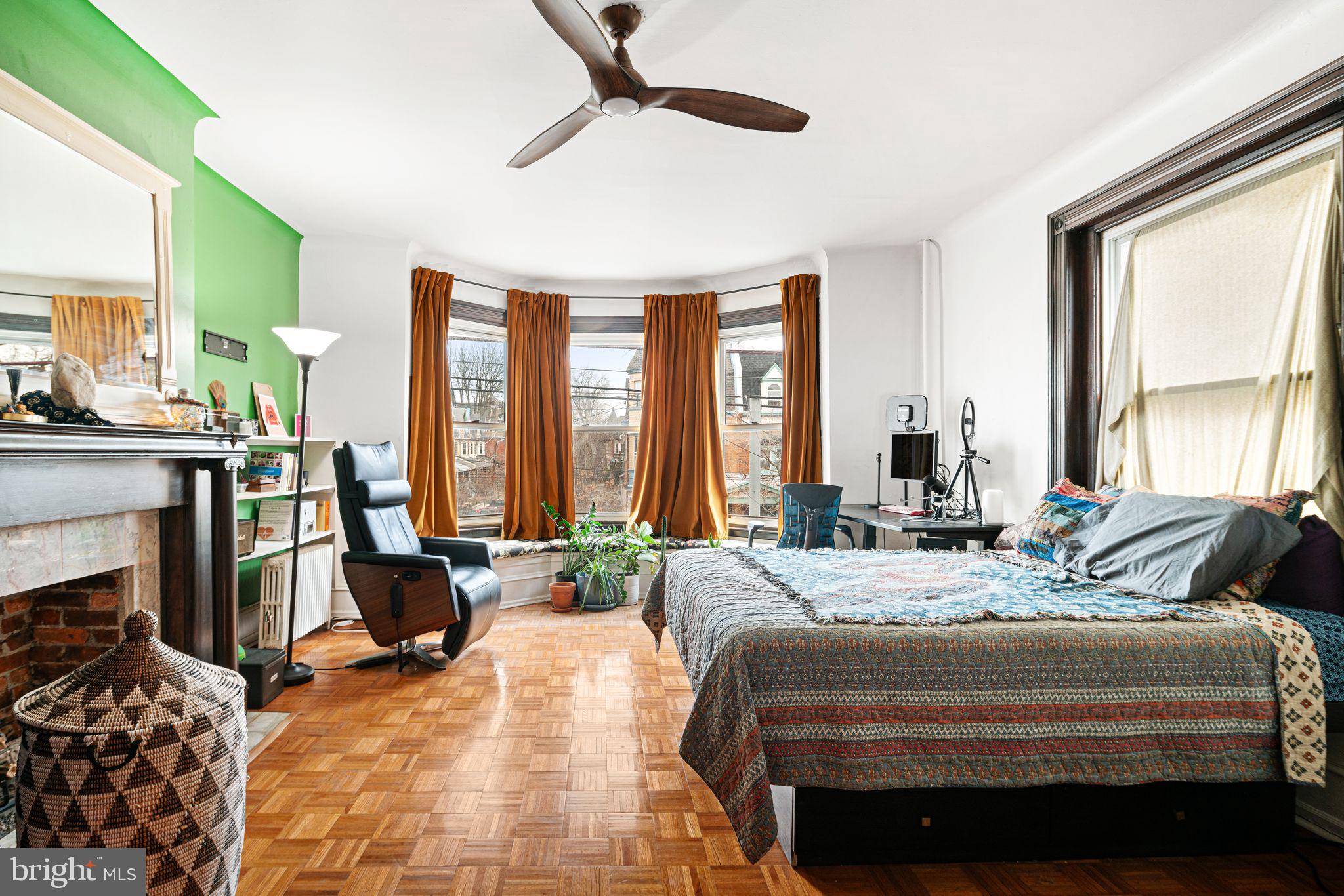 UNIVERSITY CITY - Residential